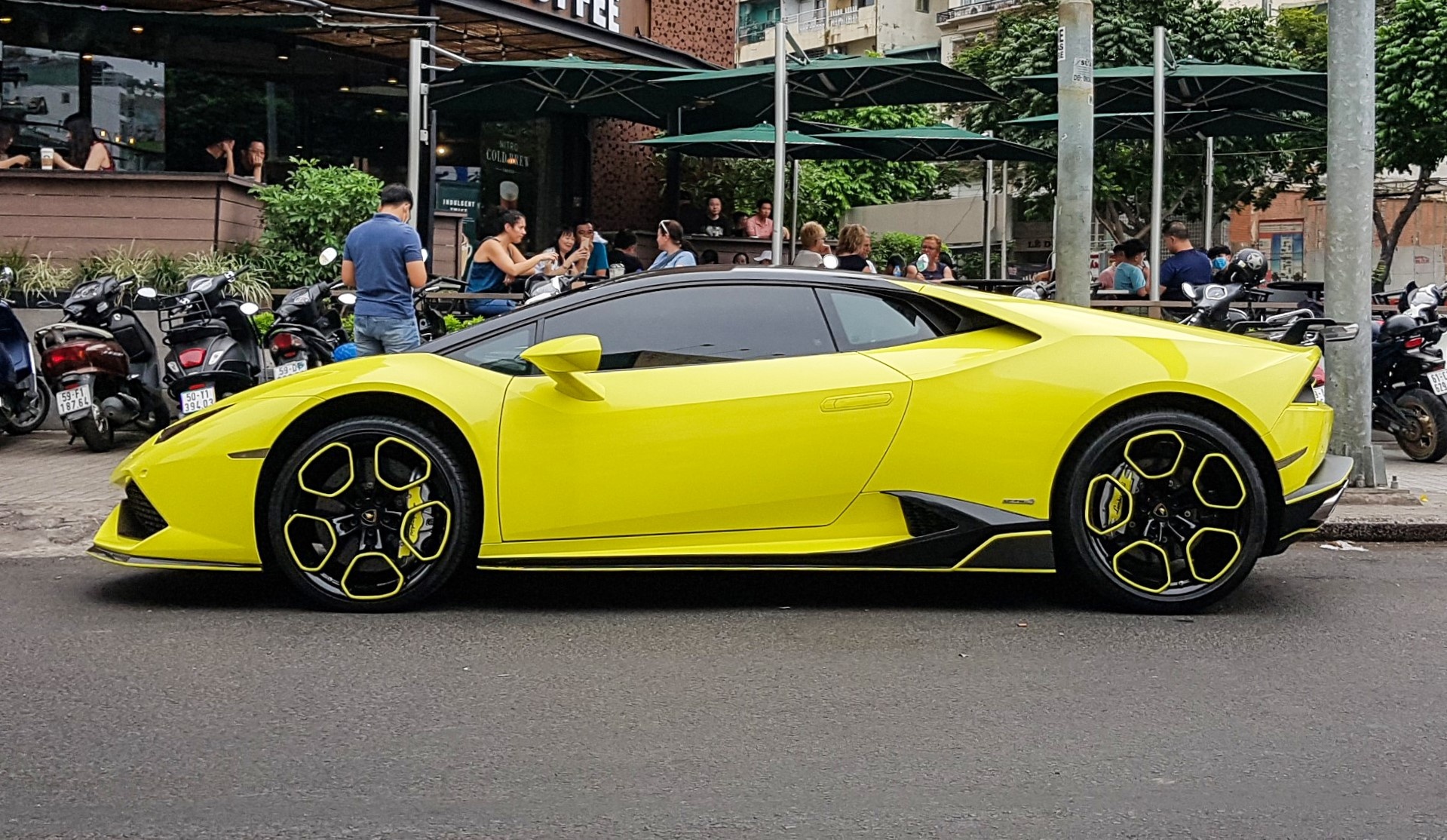 Lamborghini Huracan biển số đẹp ảnh 2 Lamborghini Huracan bien so dep anh 2