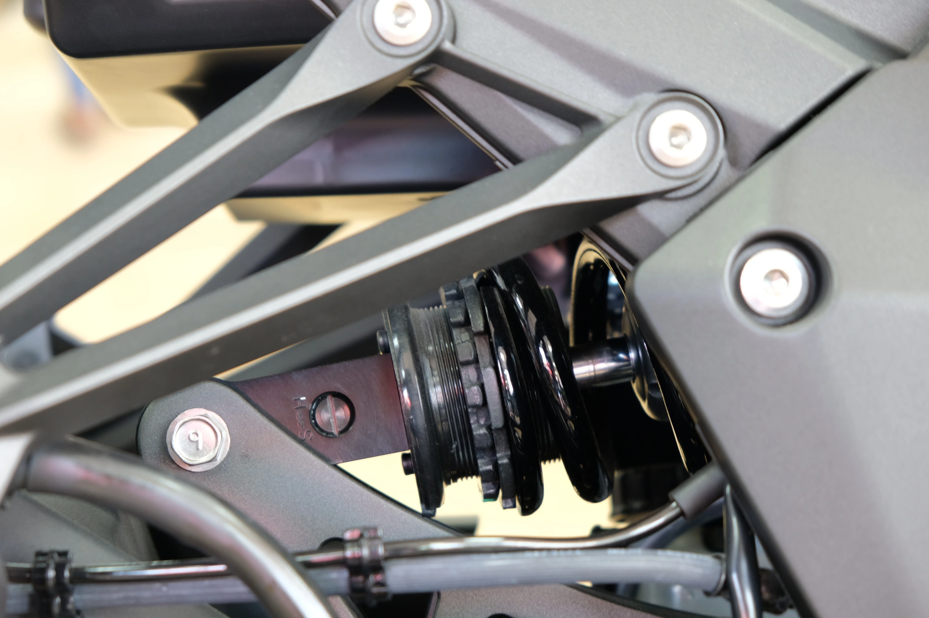 Kawasaki Z1000 2020 ve VN,  tang gia so voi doi cu anh 11