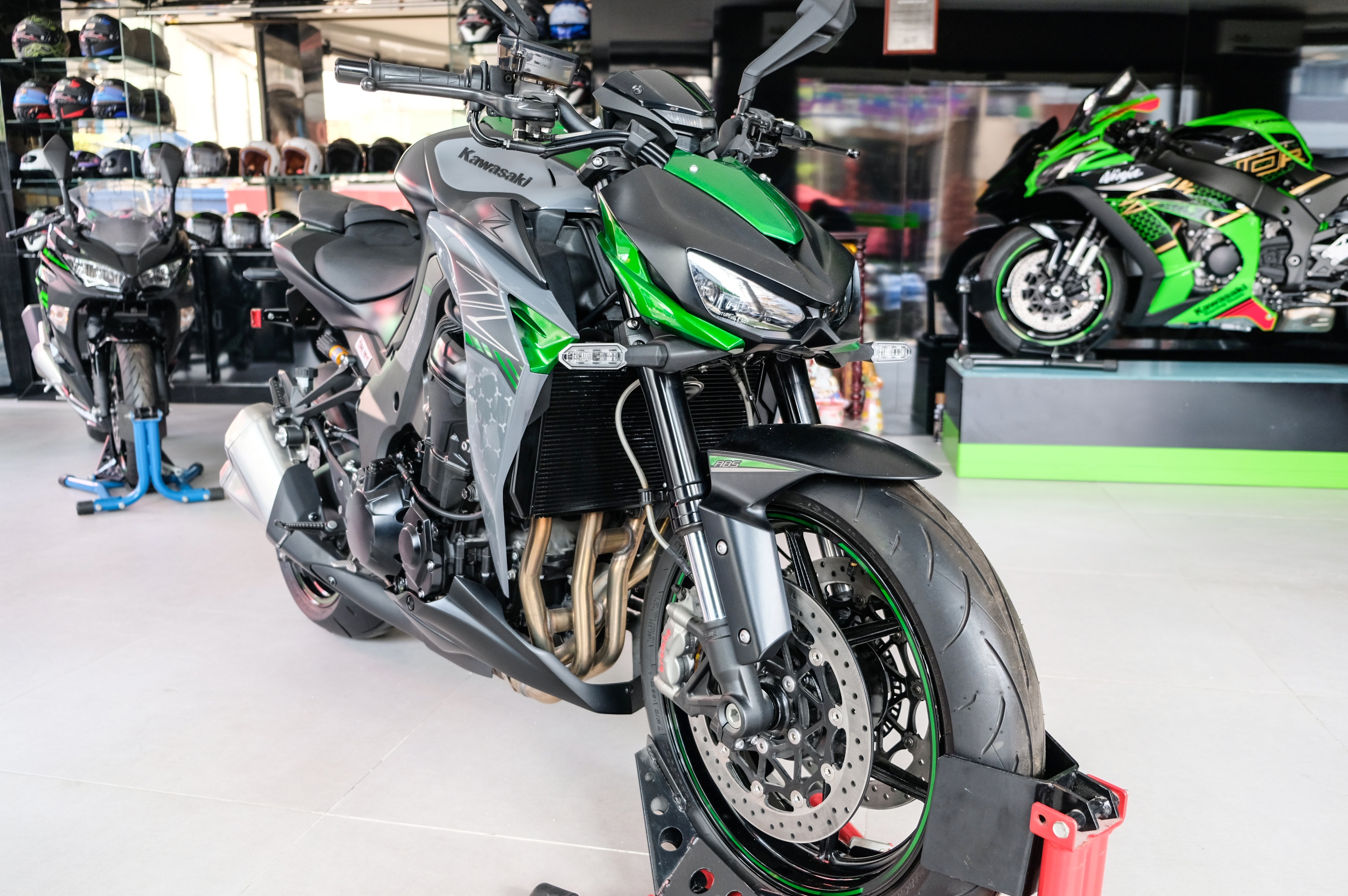 Kawasaki Z1000 2020 ve VN,  tang gia so voi doi cu anh 3