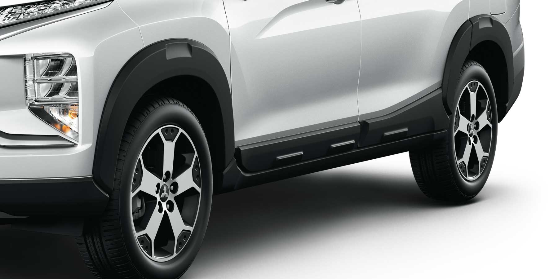 Mitsubishi Xpander Cross ra mat Thai Lan anh 5