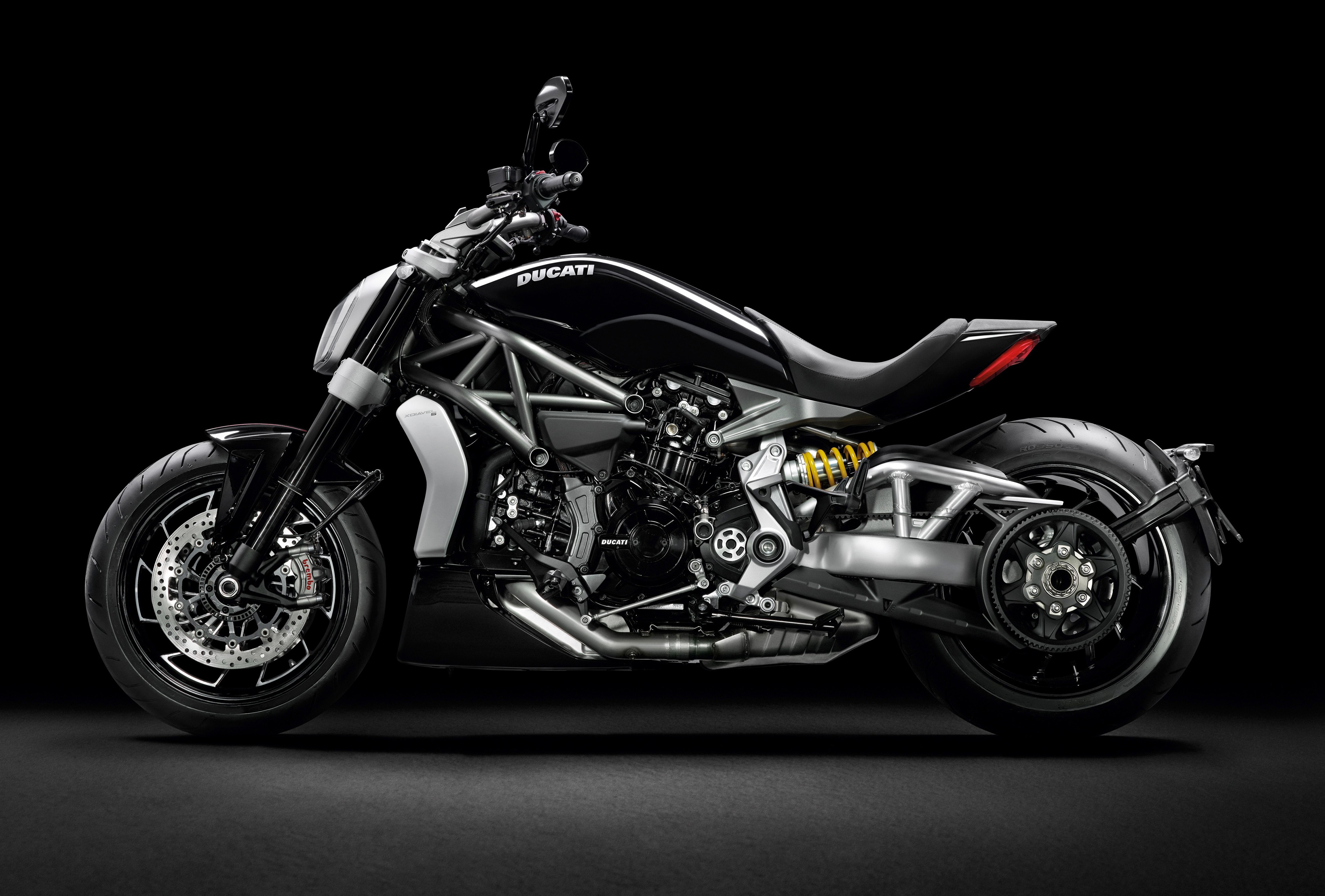 power cruiser phan phoi chinh hang tai Viet Nam anh 5