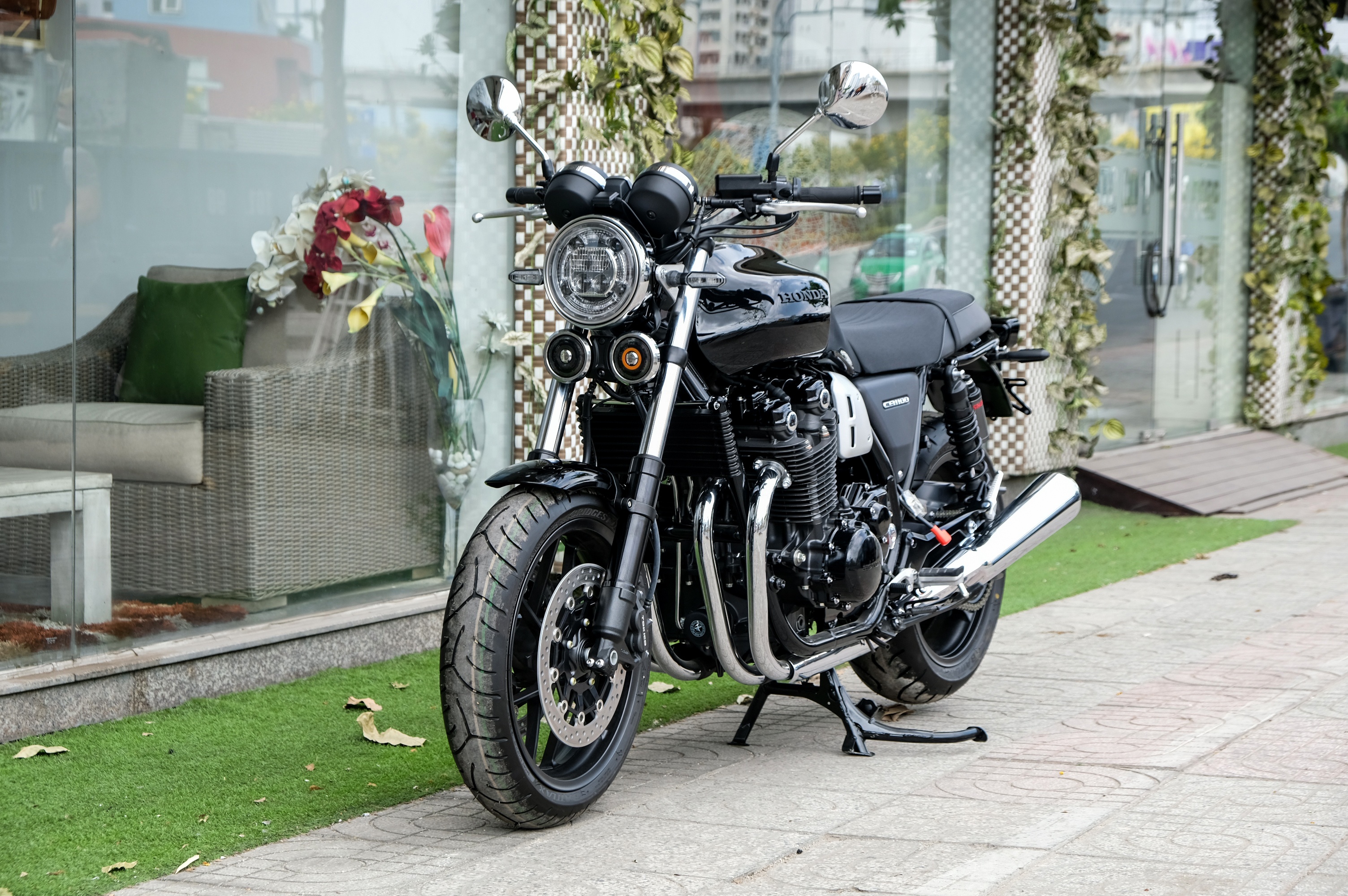 Moto co dien Honda CB1100 RS gia hon 500 trieu anh 1