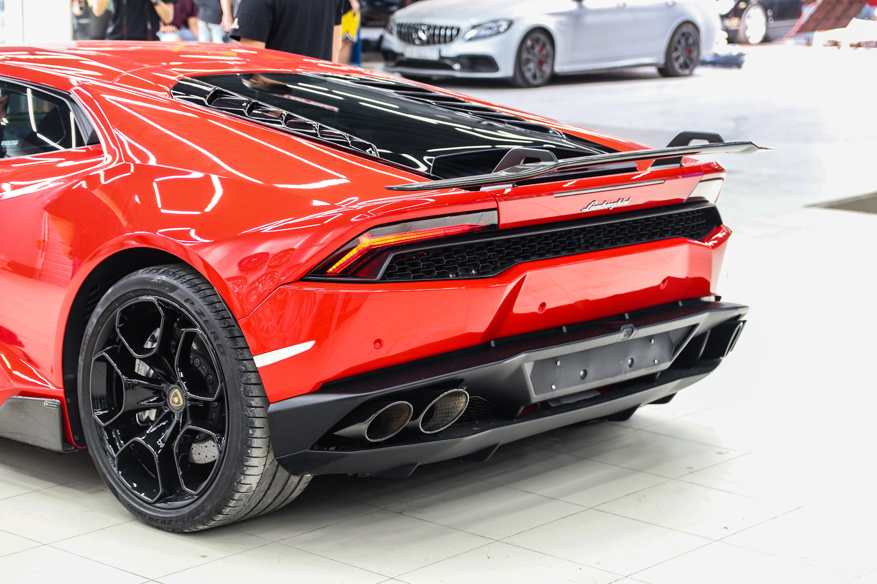 Lamborghini Huracan mau do anh 14