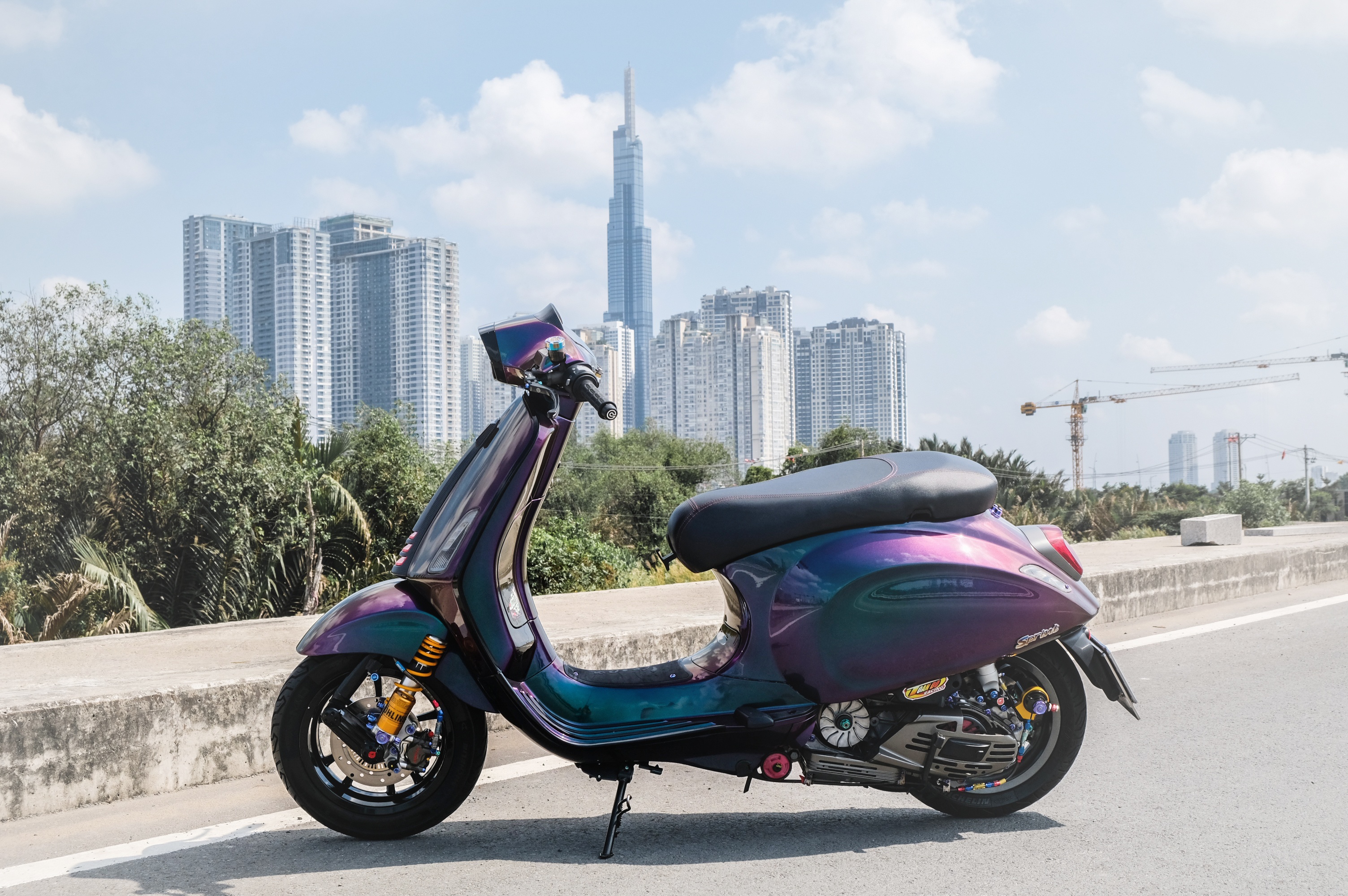 Vespa Sprint voi mau son chuyen sac anh 14