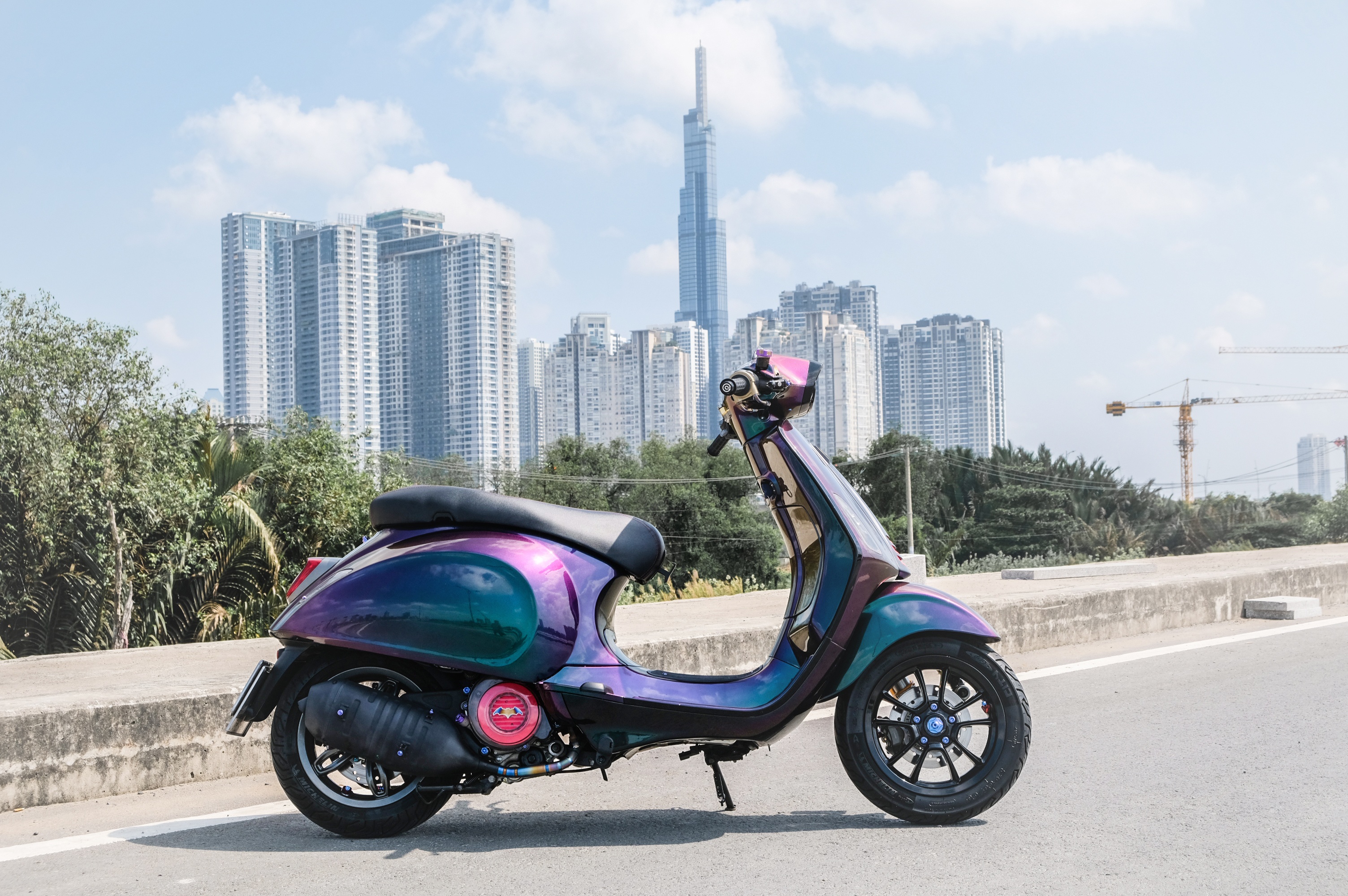 Vespa Sprint voi mau son chuyen sac anh 3