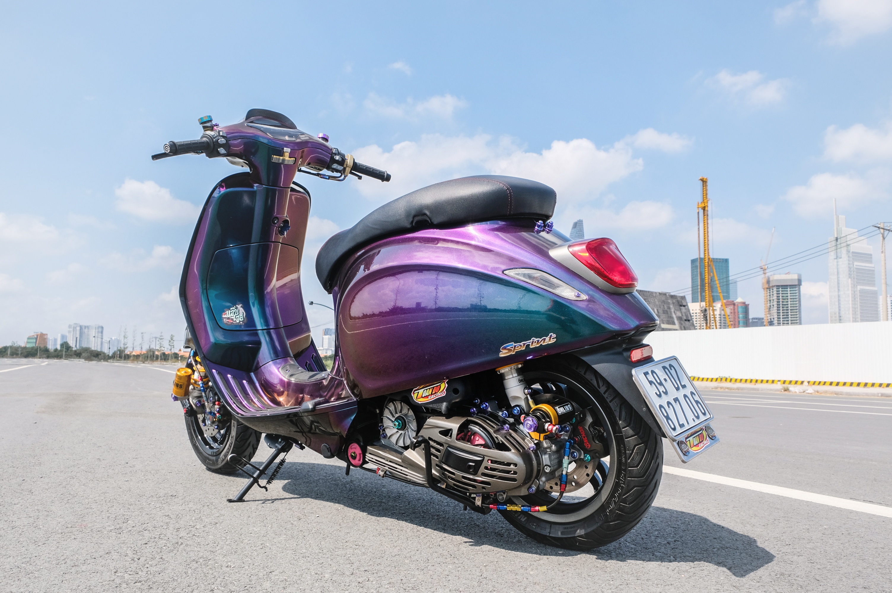 Vespa Sprint voi mau son chuyen sac anh 2