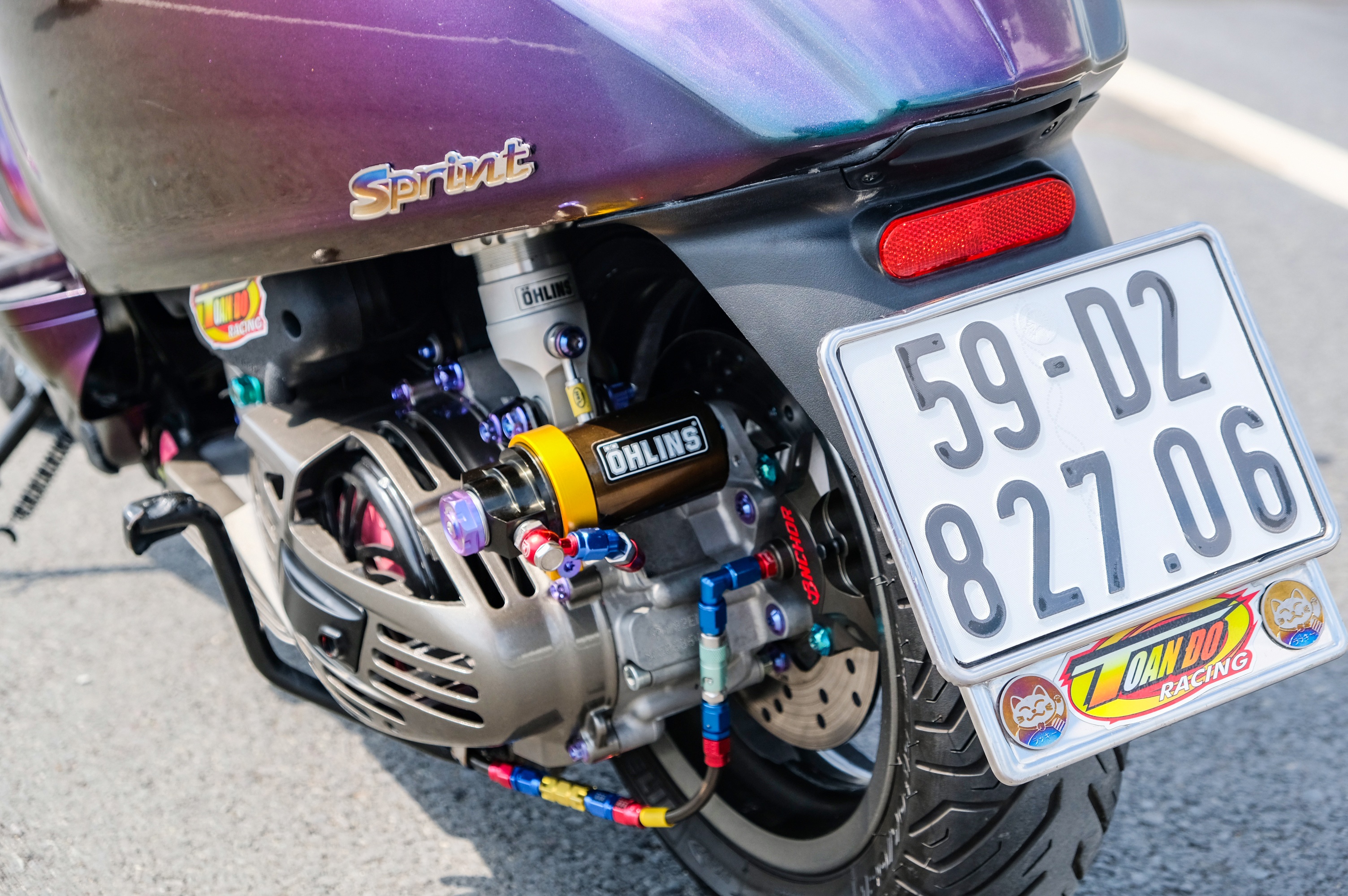 Vespa Sprint voi mau son chuyen sac anh 9