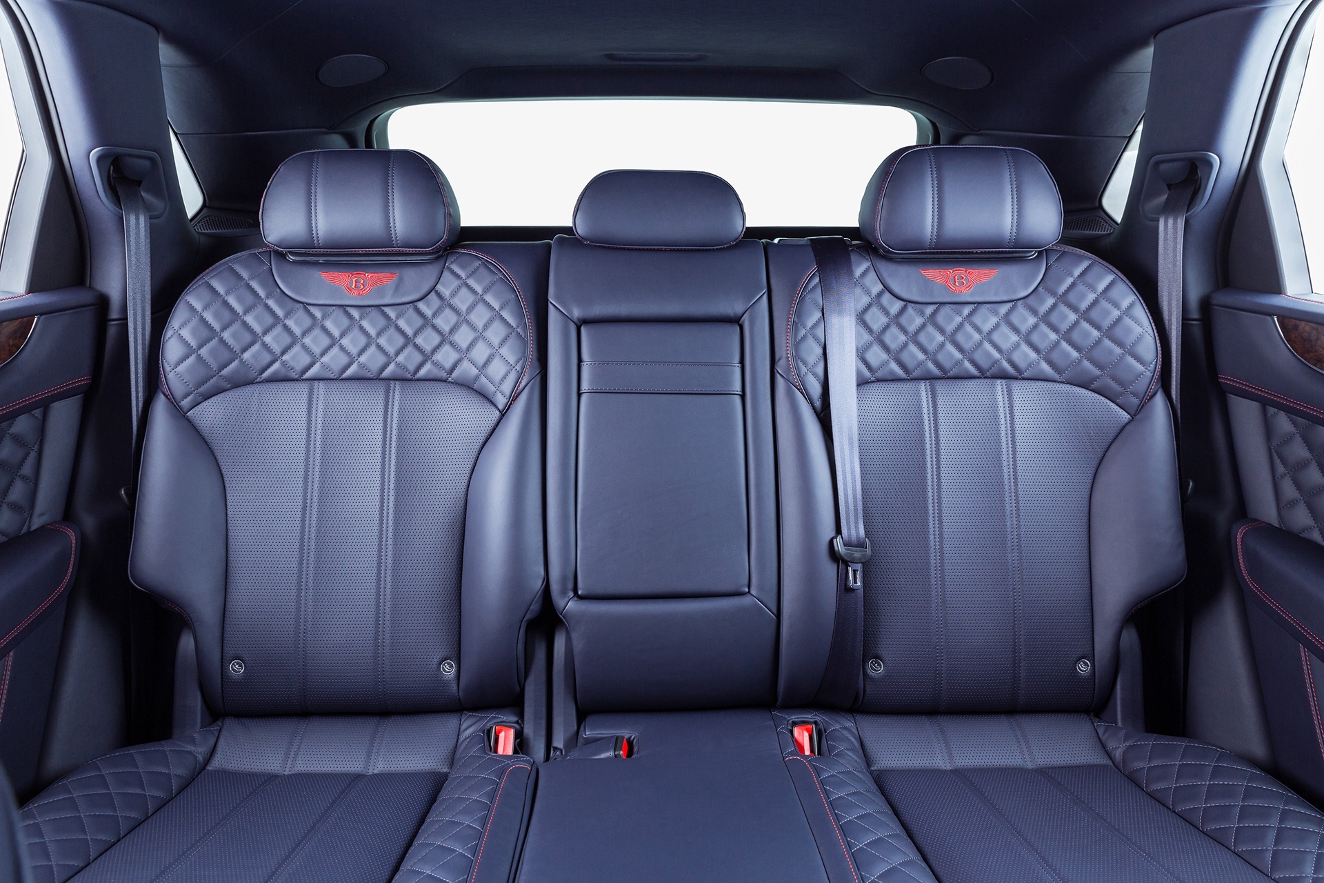 Bentley Bentayga màu xanh lá độc nhất VN ảnh 9 Bentley Bentayga mau xanh la doc nhat VN anh 9