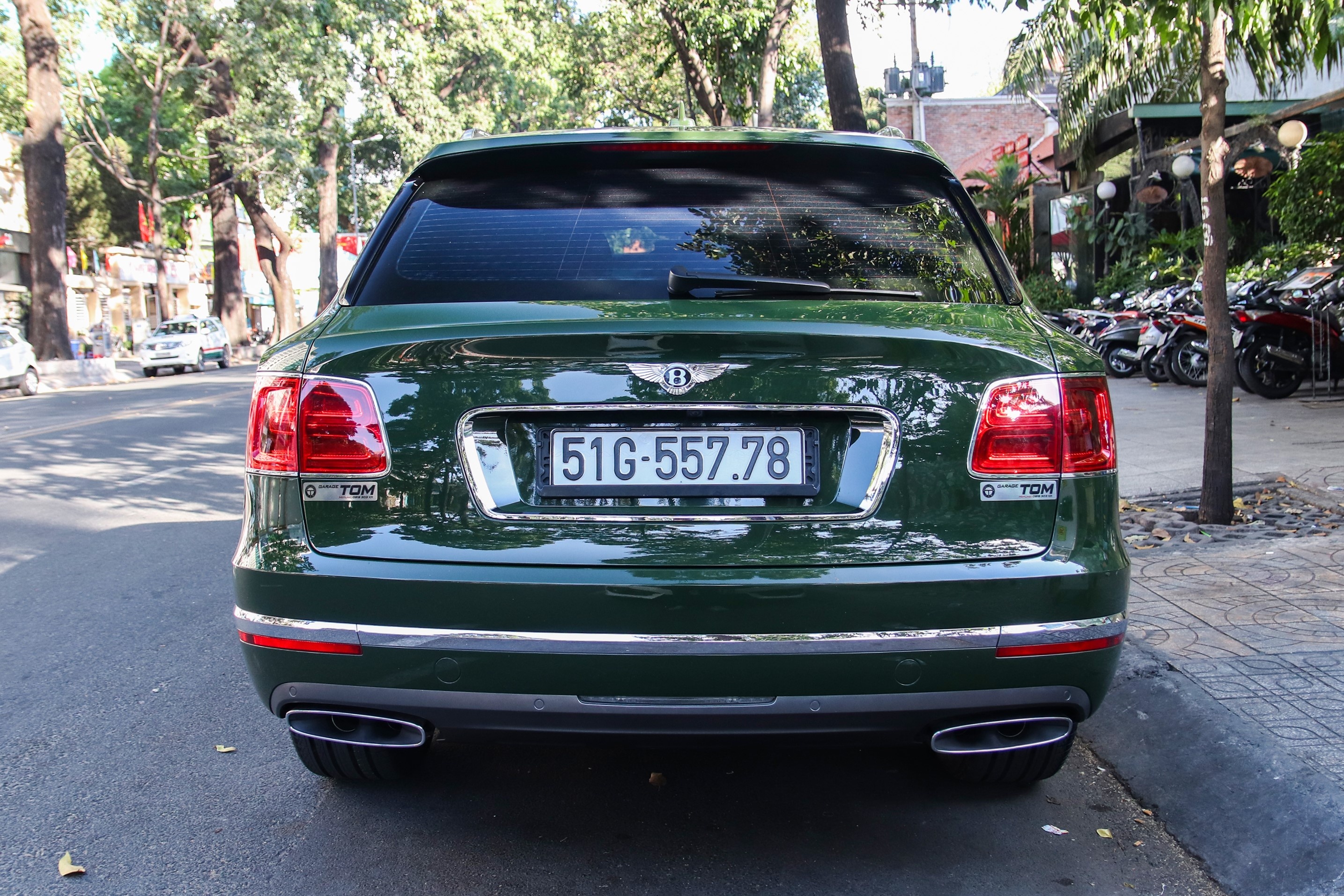 Bentley Bentayga màu xanh lá độc nhất VN ảnh 10 Bentley Bentayga mau xanh la doc nhat VN anh 10