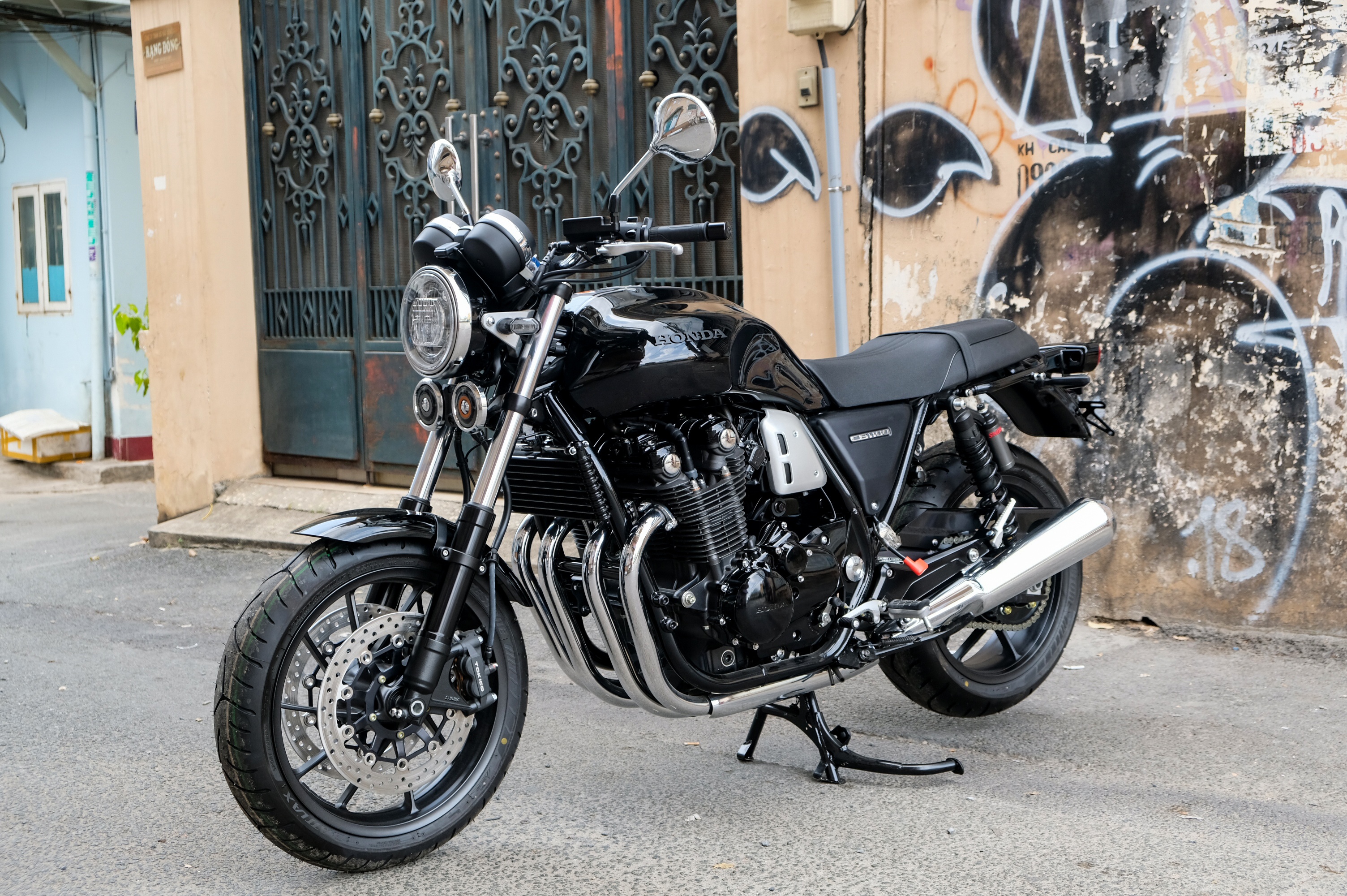 5 moto co dien dang chu y anh 3