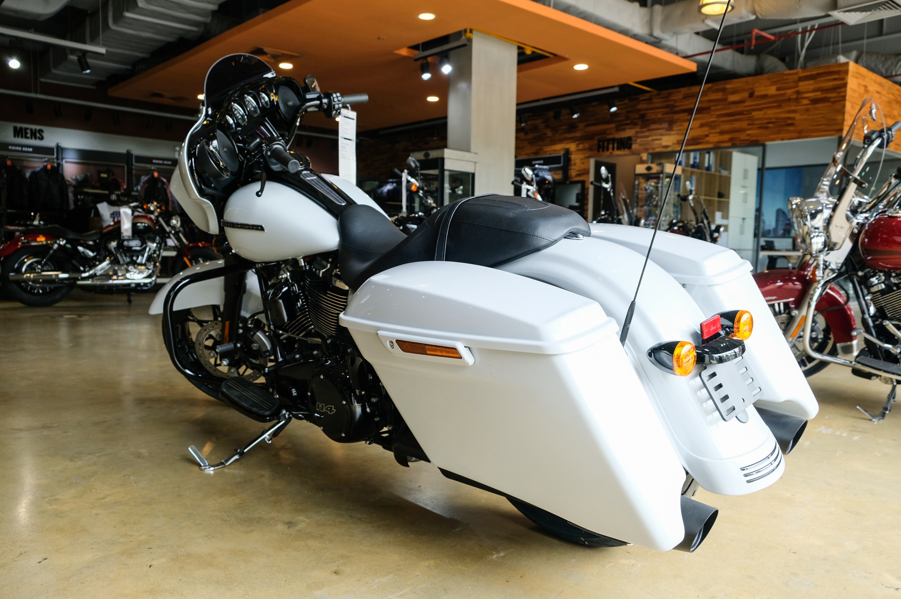 xe touring tien ty anh 16