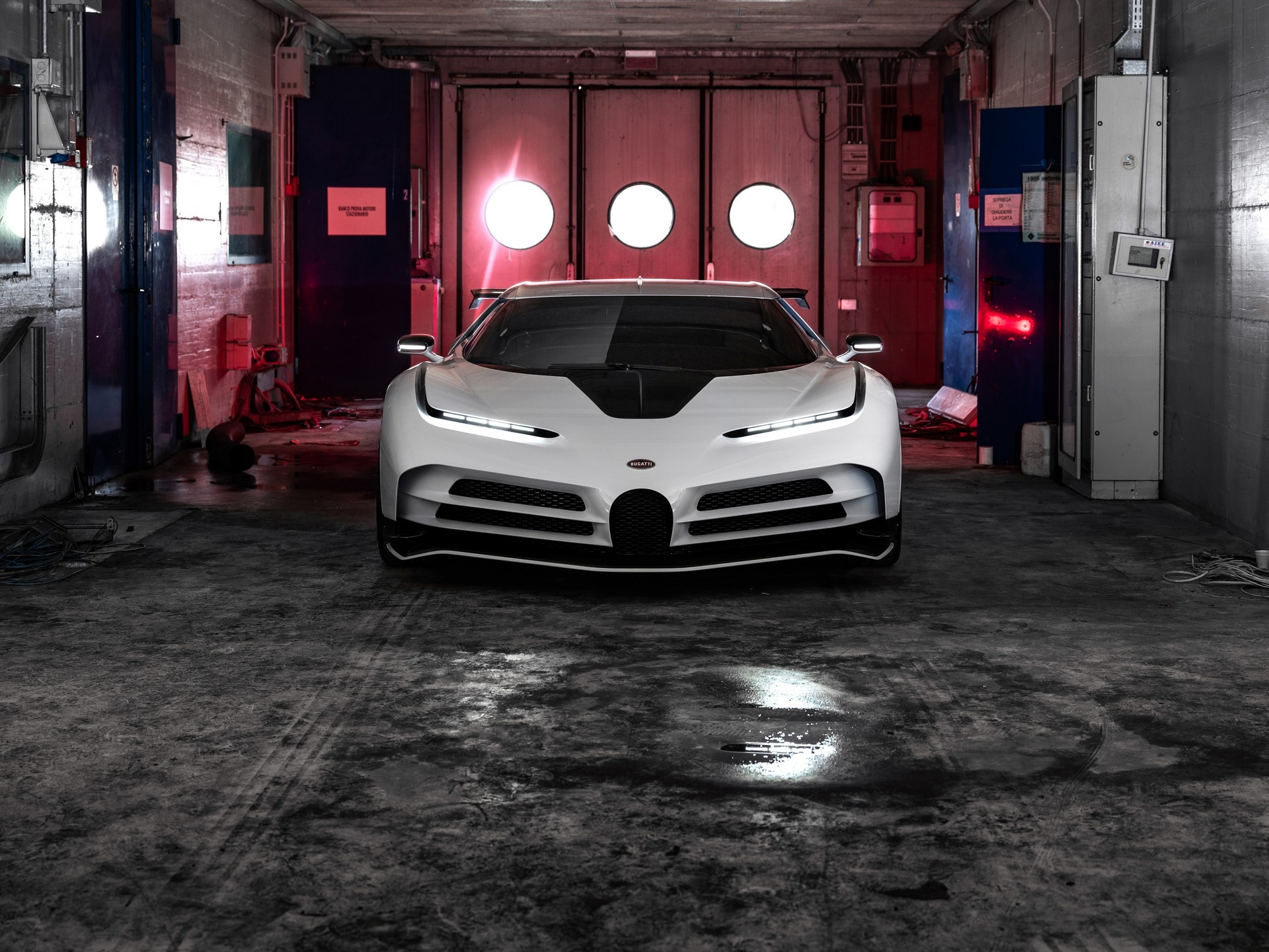 Cristiano Ronaldo mua siêu xe Bugatti giá 9 triệu USD ảnh 8 Cristiano Ronaldo mua sieu xe Bugatti gia 9 trieu USD anh 8