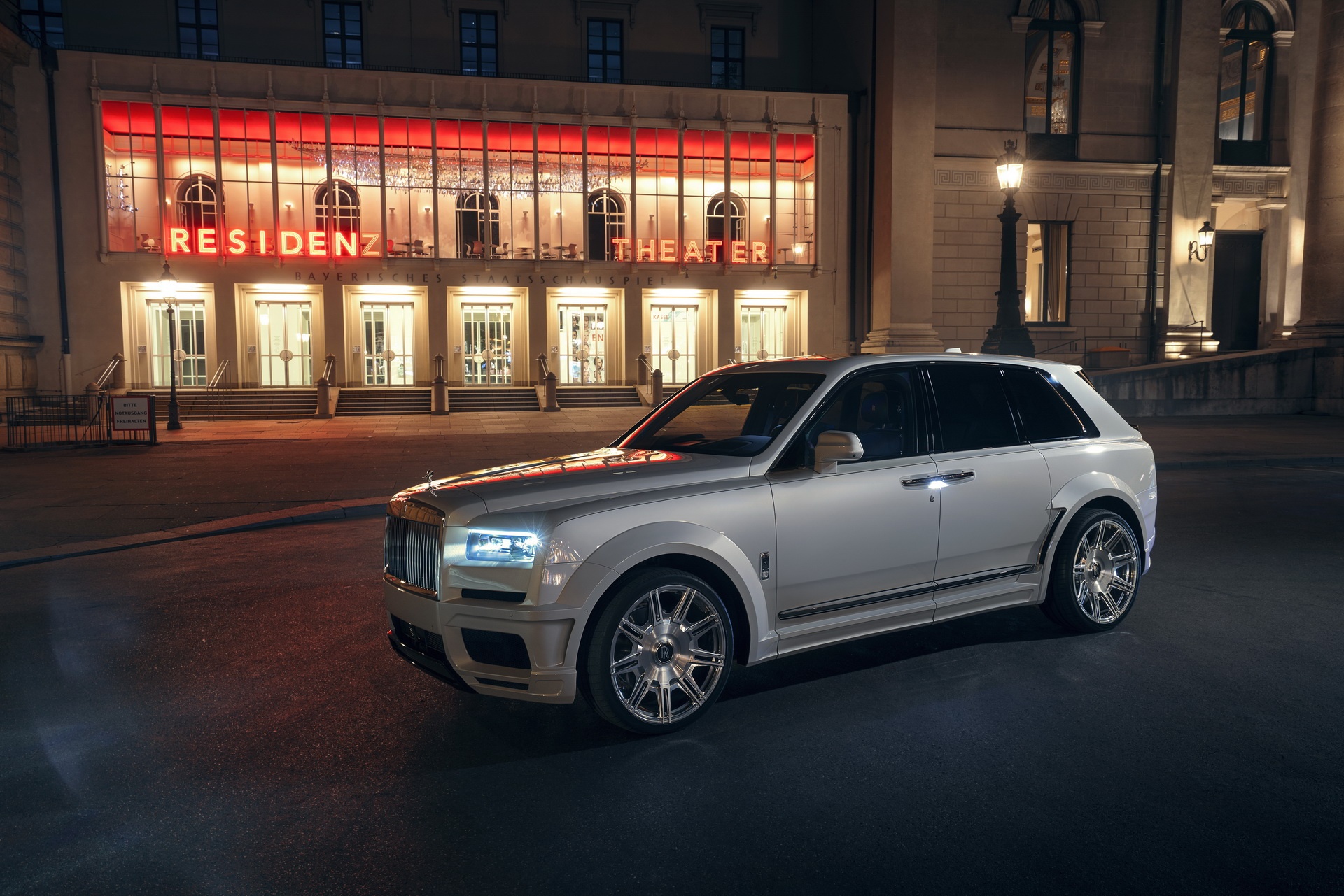Rolls-Royce Cullinan phien ban than rong anh 1