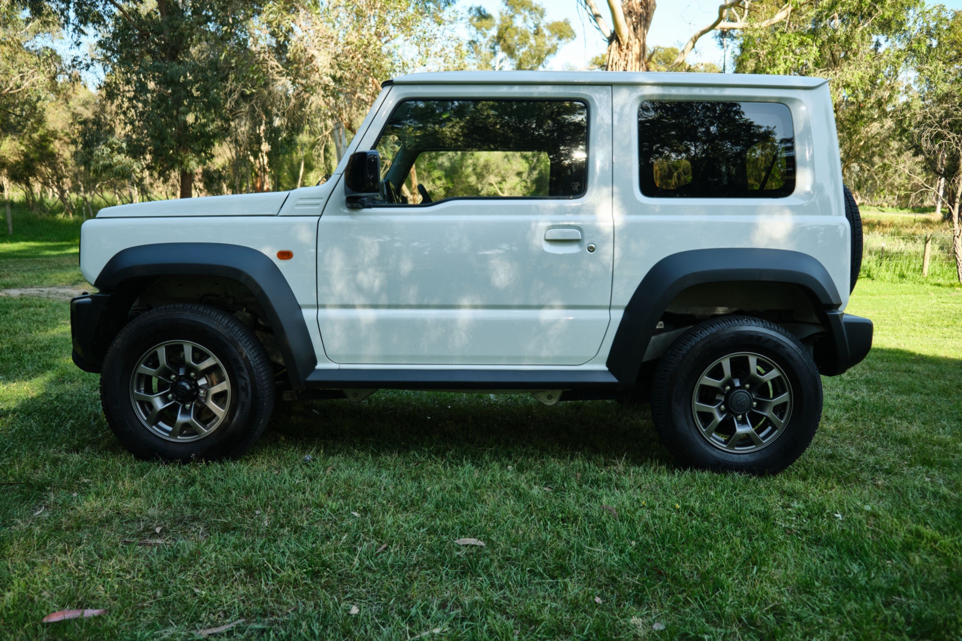 Suzuki Jimny 5 cửa sẽ ra mắt vào cuối năm ảnh 4 Suzuki Jimny 5 cua se ra mat vao cuoi nam anh 4