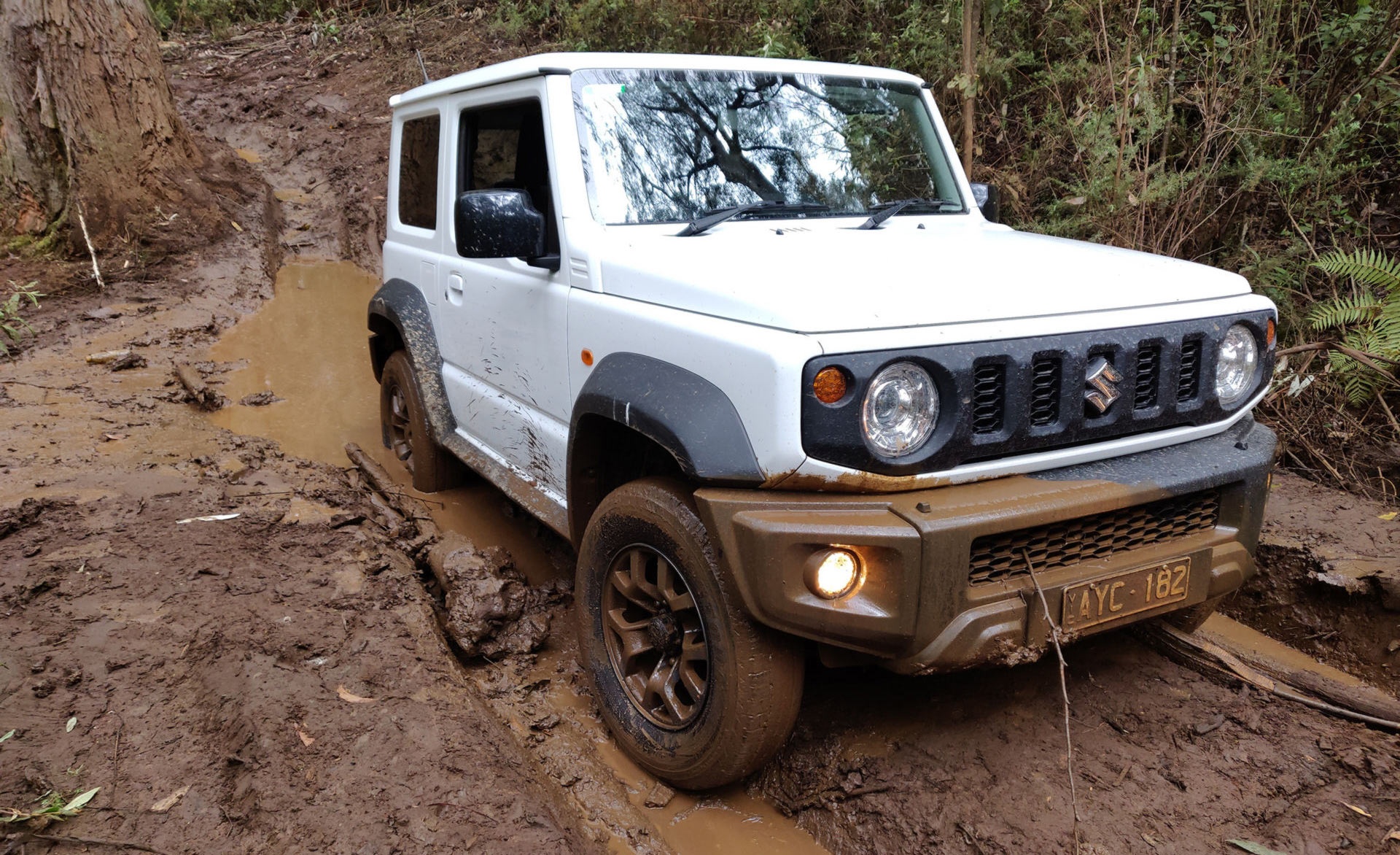 Suzuki Jimny 5 cửa sẽ ra mắt vào cuối năm ảnh 5 Suzuki Jimny 5 cua se ra mat vao cuoi nam anh 5