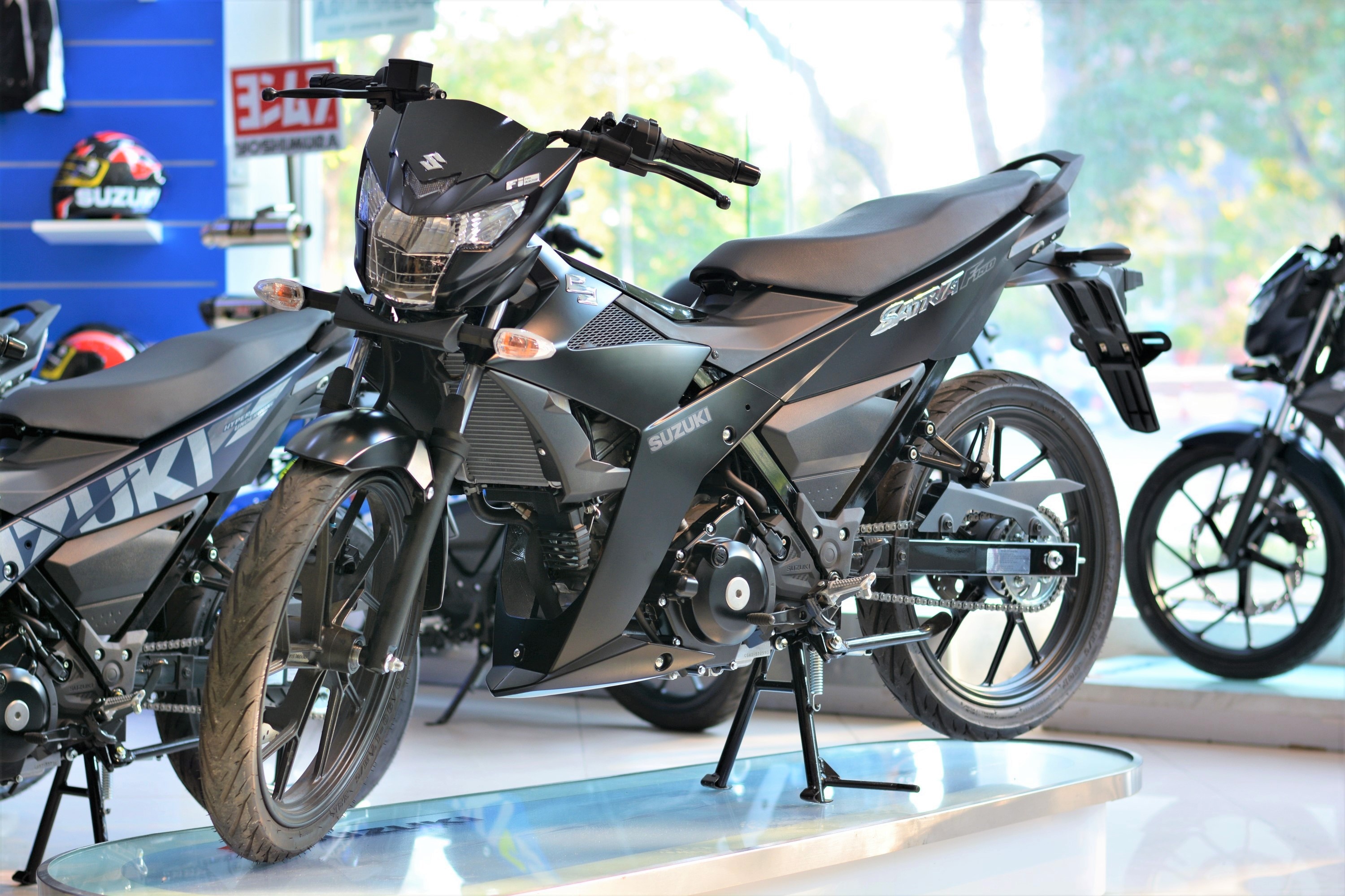 Suzuki Satria nhap chinh hang - lieu co chiem thi phan cua Raider? hinh anh