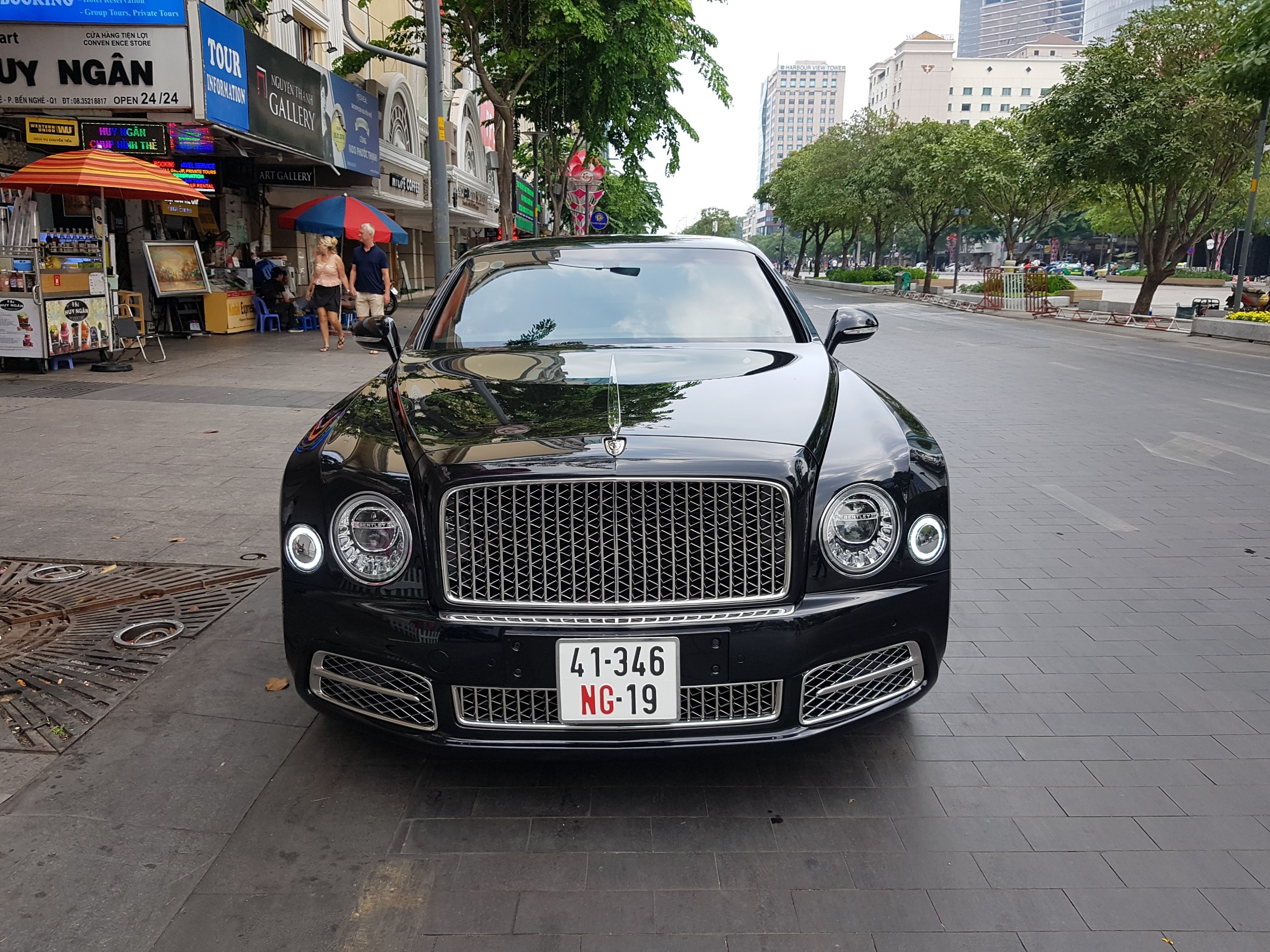Bentley Mulsanne W.O. Edition hàng hiếm xuất hiện tại TP.HCM ảnh 12 Bentley Mulsanne W.O. Edition hang hiem xuat hien tai TP.HCM anh 12