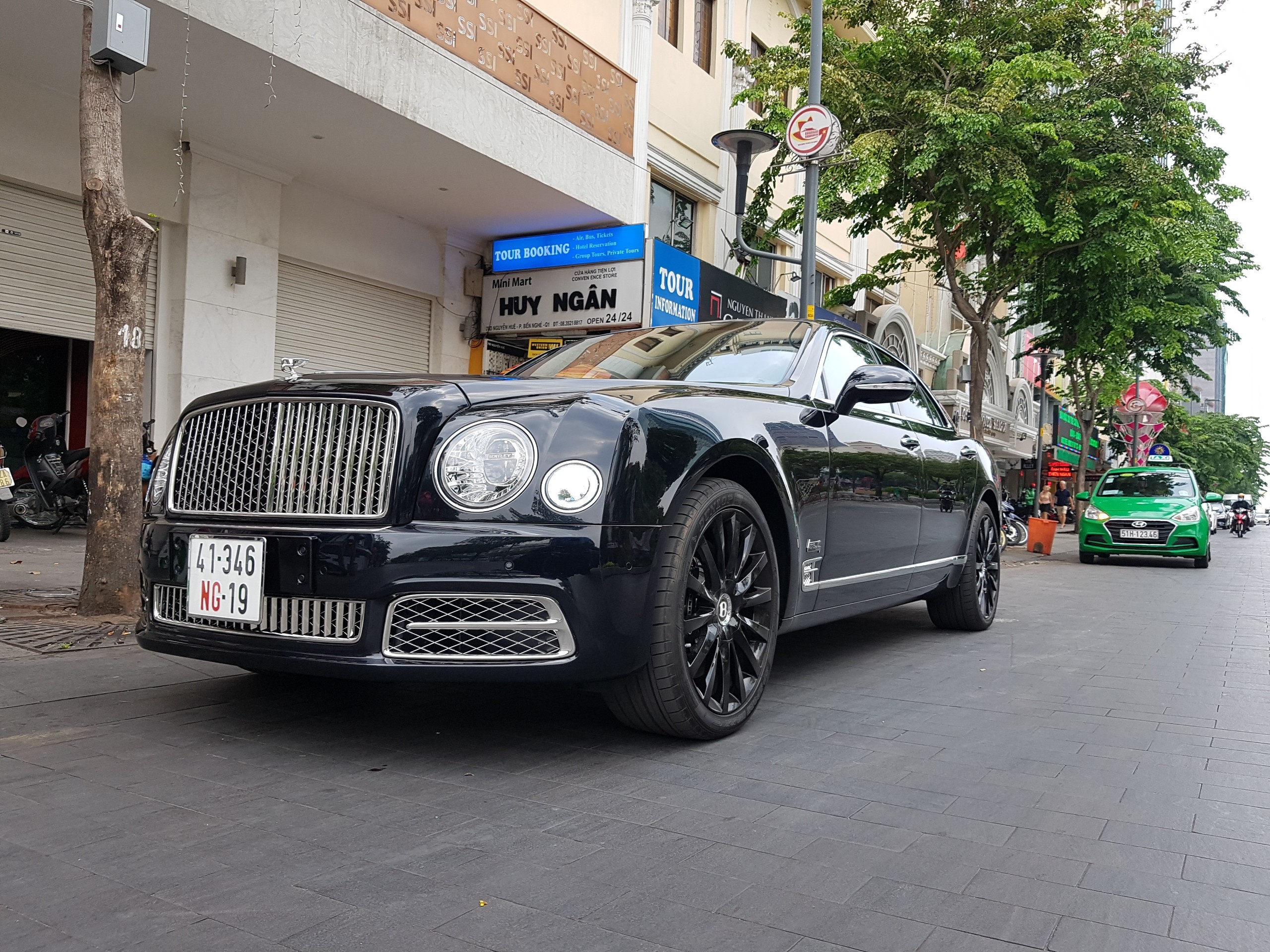 Bentley Mulsanne W.O. Edition hàng hiếm xuất hiện tại TP.HCM ảnh 13 Bentley Mulsanne W.O. Edition hang hiem xuat hien tai TP.HCM anh 13