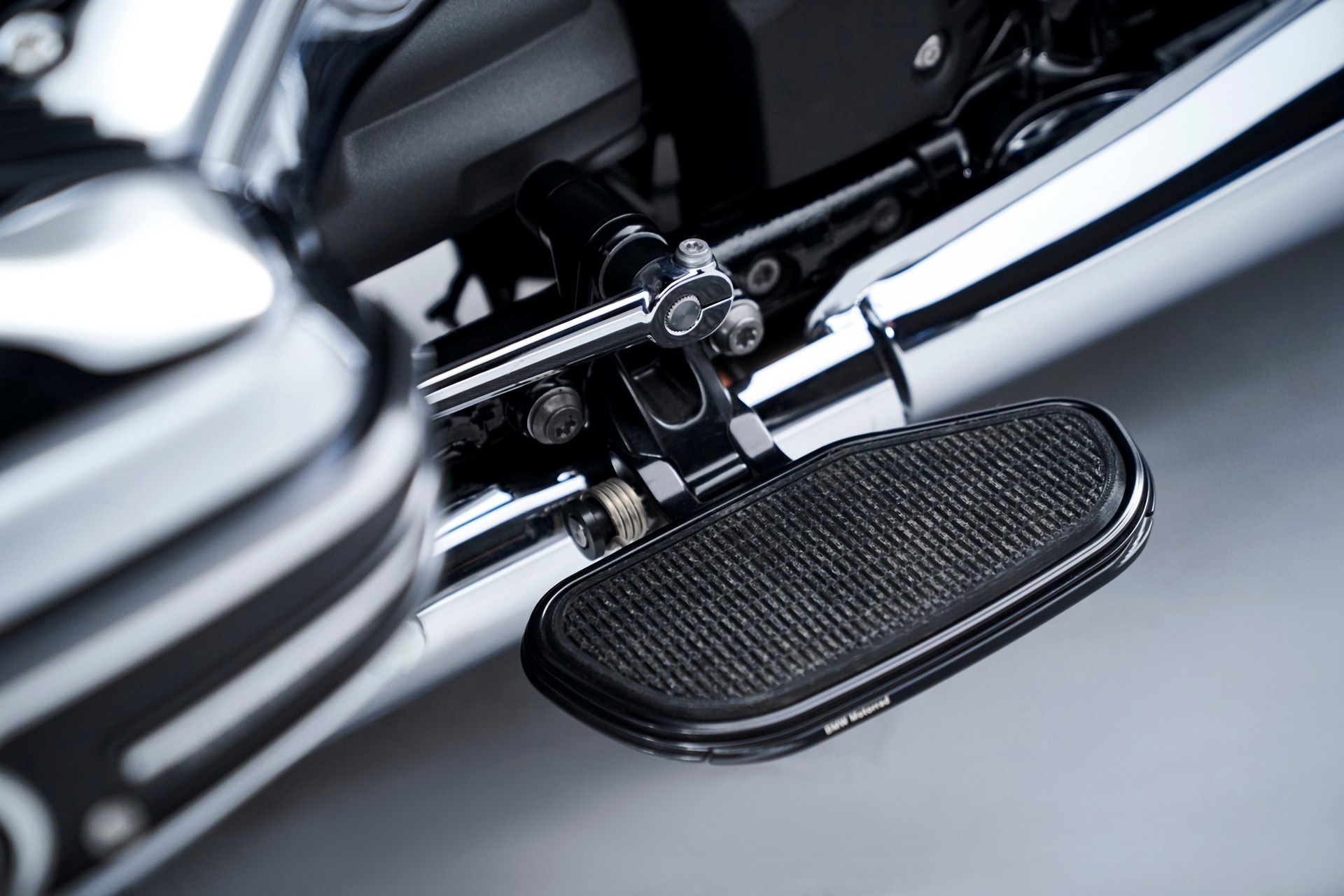 BMW ra mat mau cruiser R 18 hoan toan moi anh 7