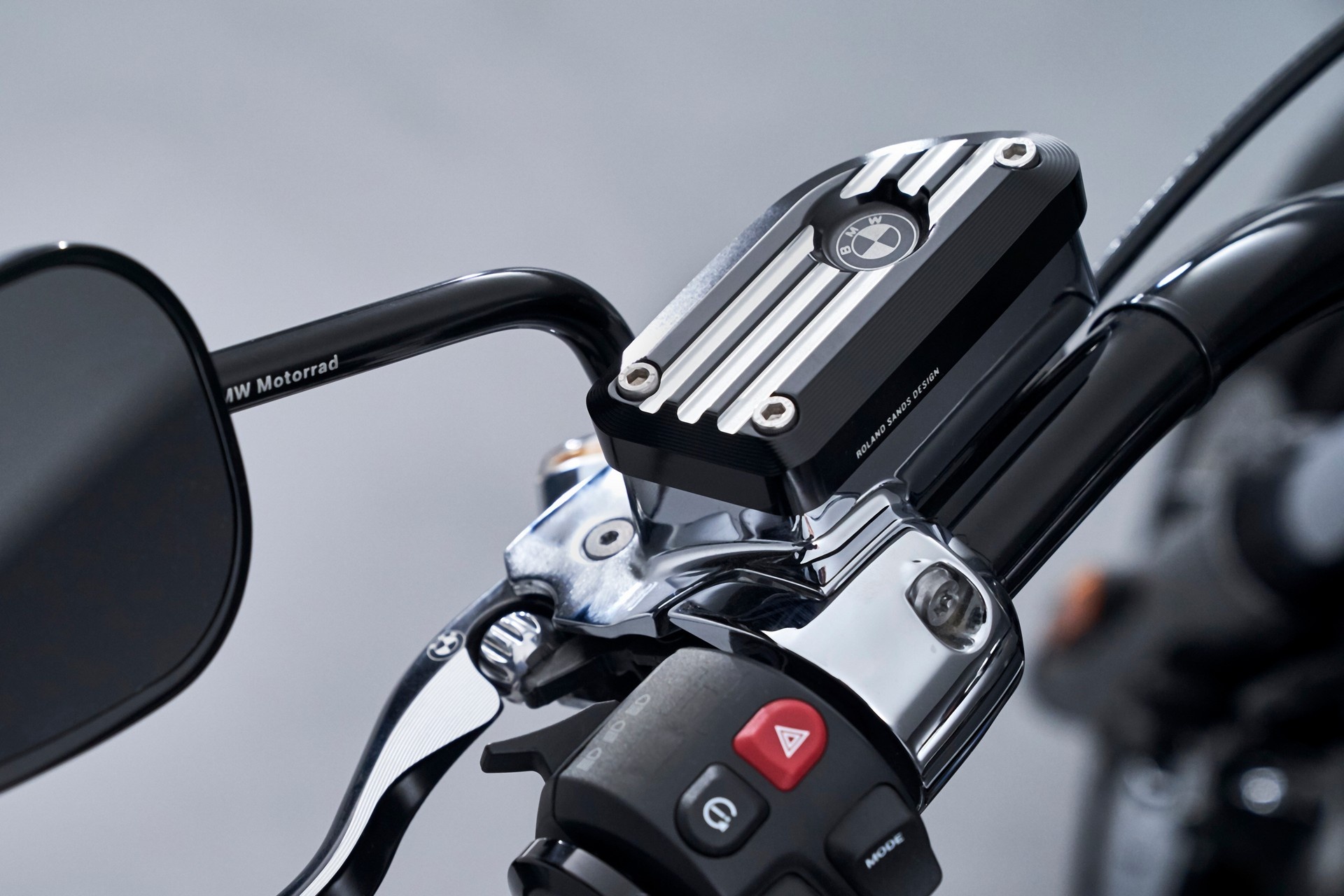 BMW ra mat mau cruiser R 18 hoan toan moi anh 10