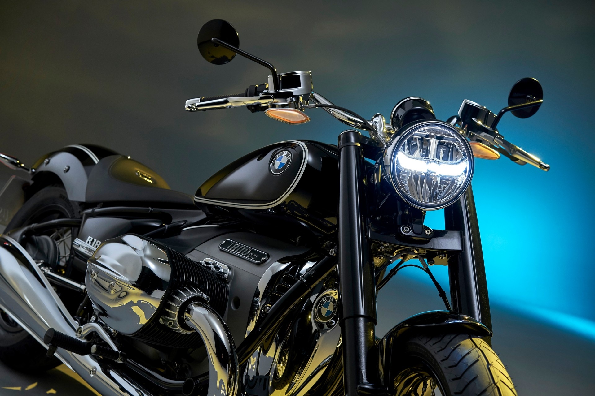 BMW ra mat mau cruiser R 18 hoan toan moi anh 5