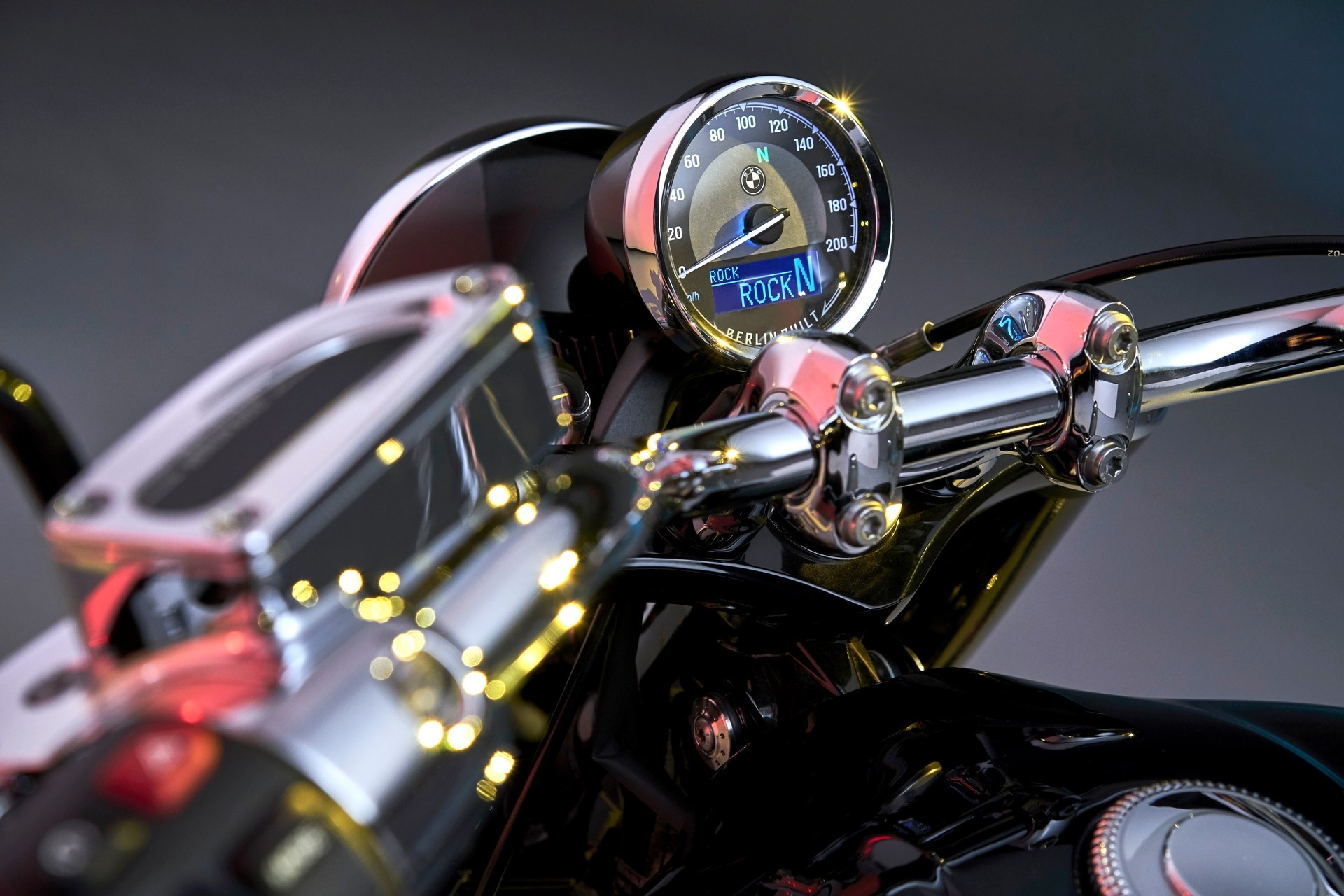 BMW ra mat mau cruiser R 18 hoan toan moi anh 13