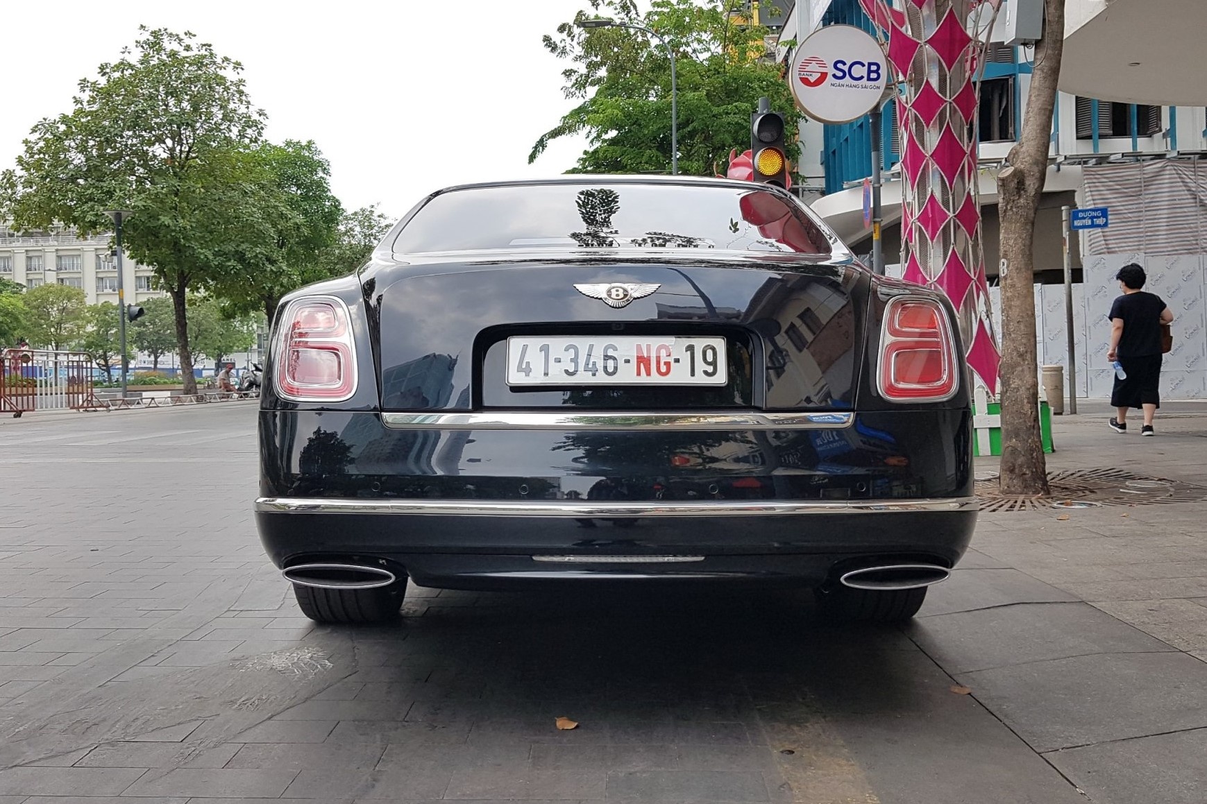 Bentley Mulsanne W.O. Edition hàng hiếm xuất hiện tại TP.HCM ảnh 2 Bentley Mulsanne W.O. Edition hang hiem xuat hien tai TP.HCM anh 2