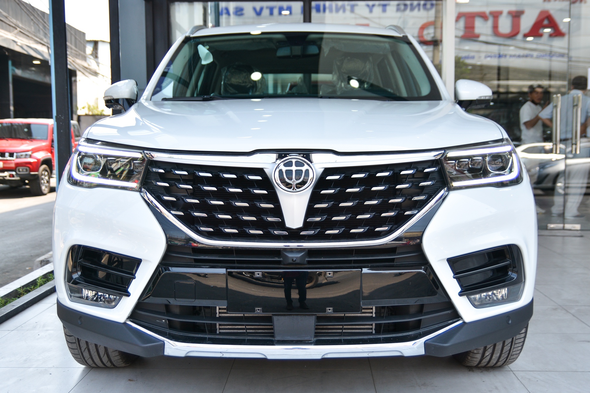 Động cơ trên Brilliance V7 có phải là động cơ BMW? ảnh 3 Dong co tren Brilliance V7 co phai la dong co BMW? anh 3