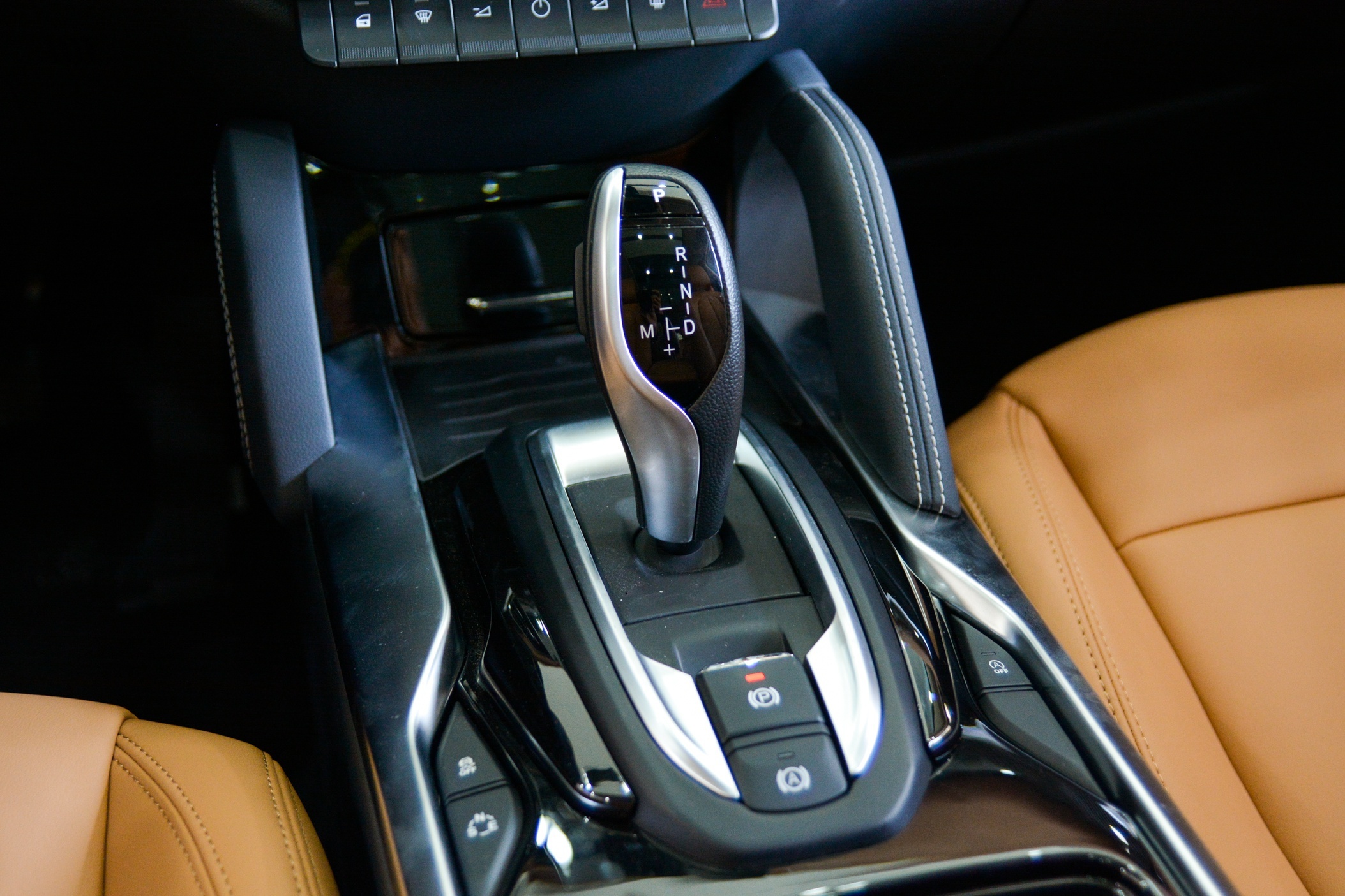 Động cơ trên Brilliance V7 có phải là động cơ BMW? ảnh 4 Dong co tren Brilliance V7 co phai la dong co BMW? anh 4