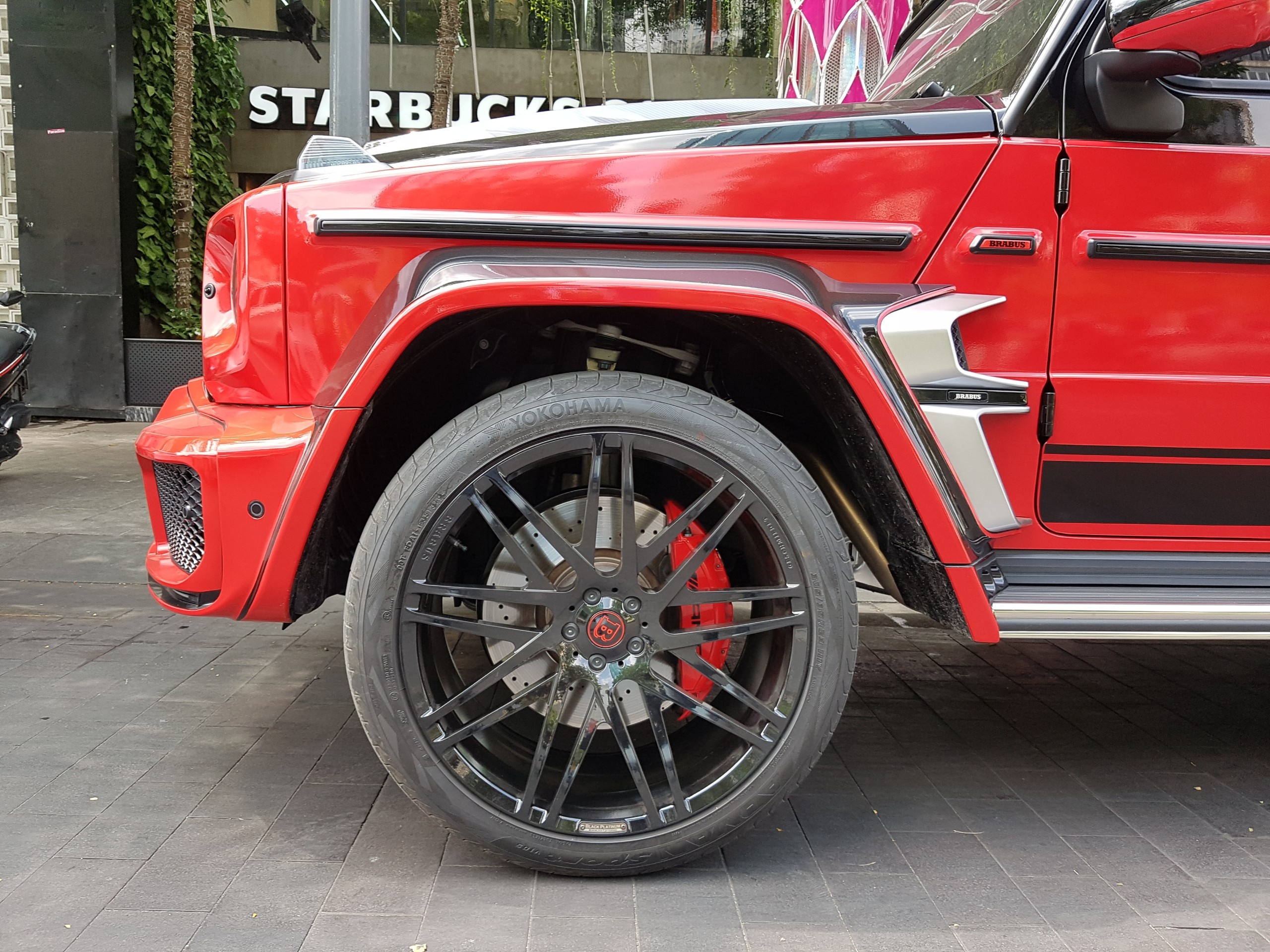 Mercedes-AMG G 63 voi goi do Brabus anh 8