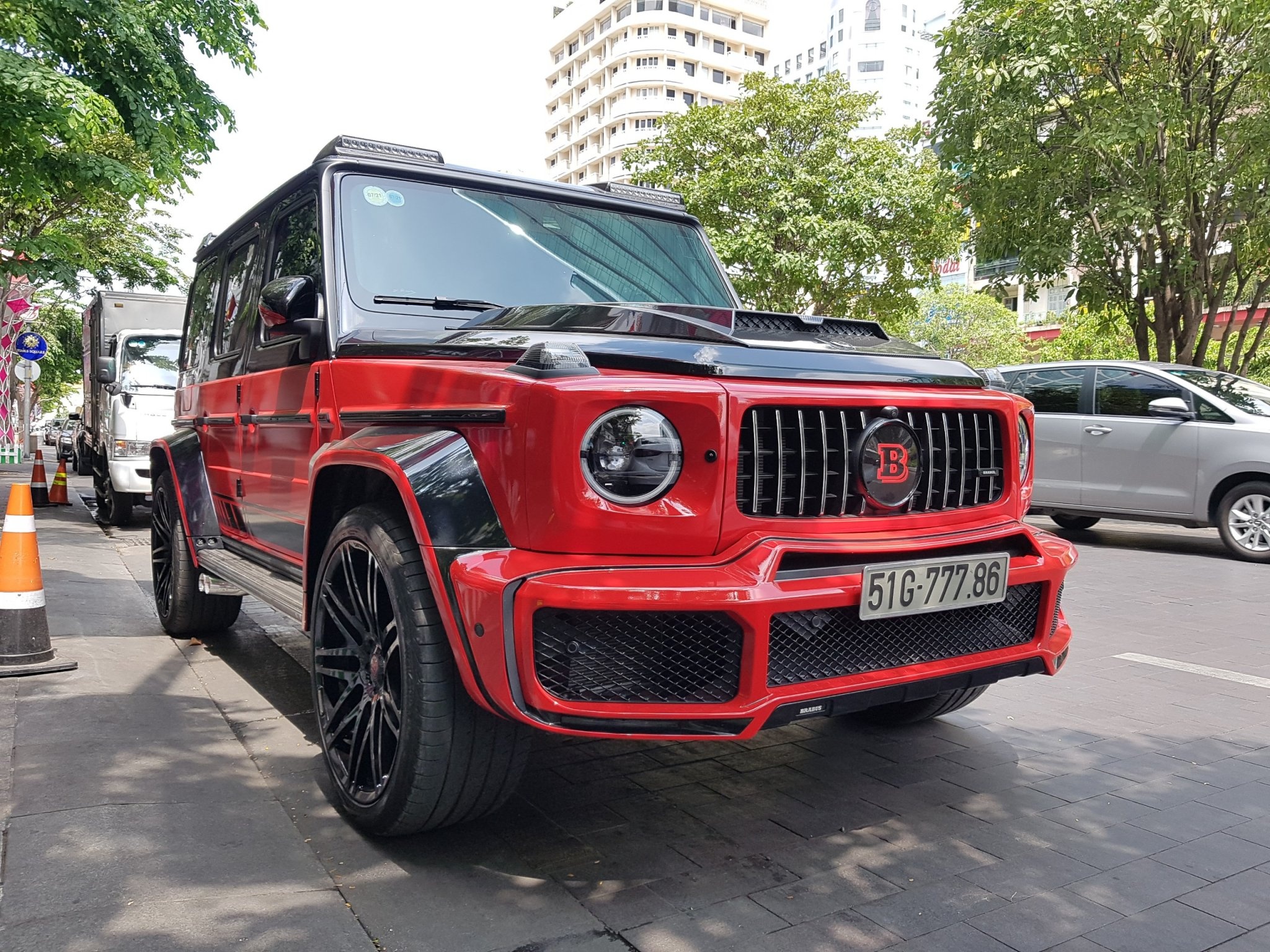 Mercedes-AMG G 63 voi goi do Brabus anh 1
