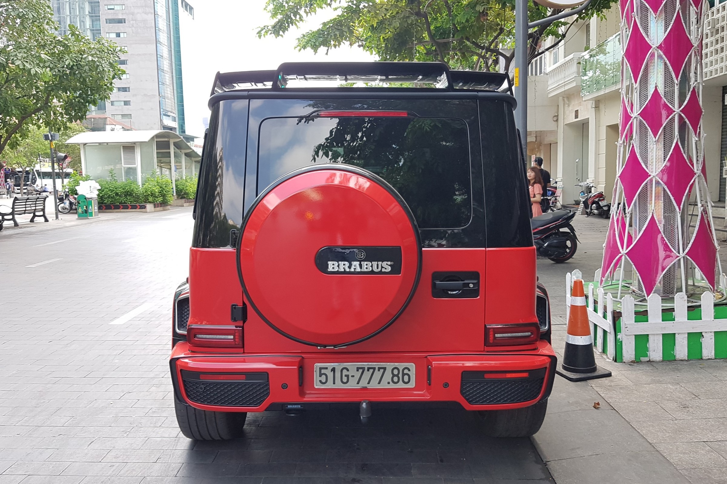 Mercedes-AMG G 63 voi goi do Brabus anh 11