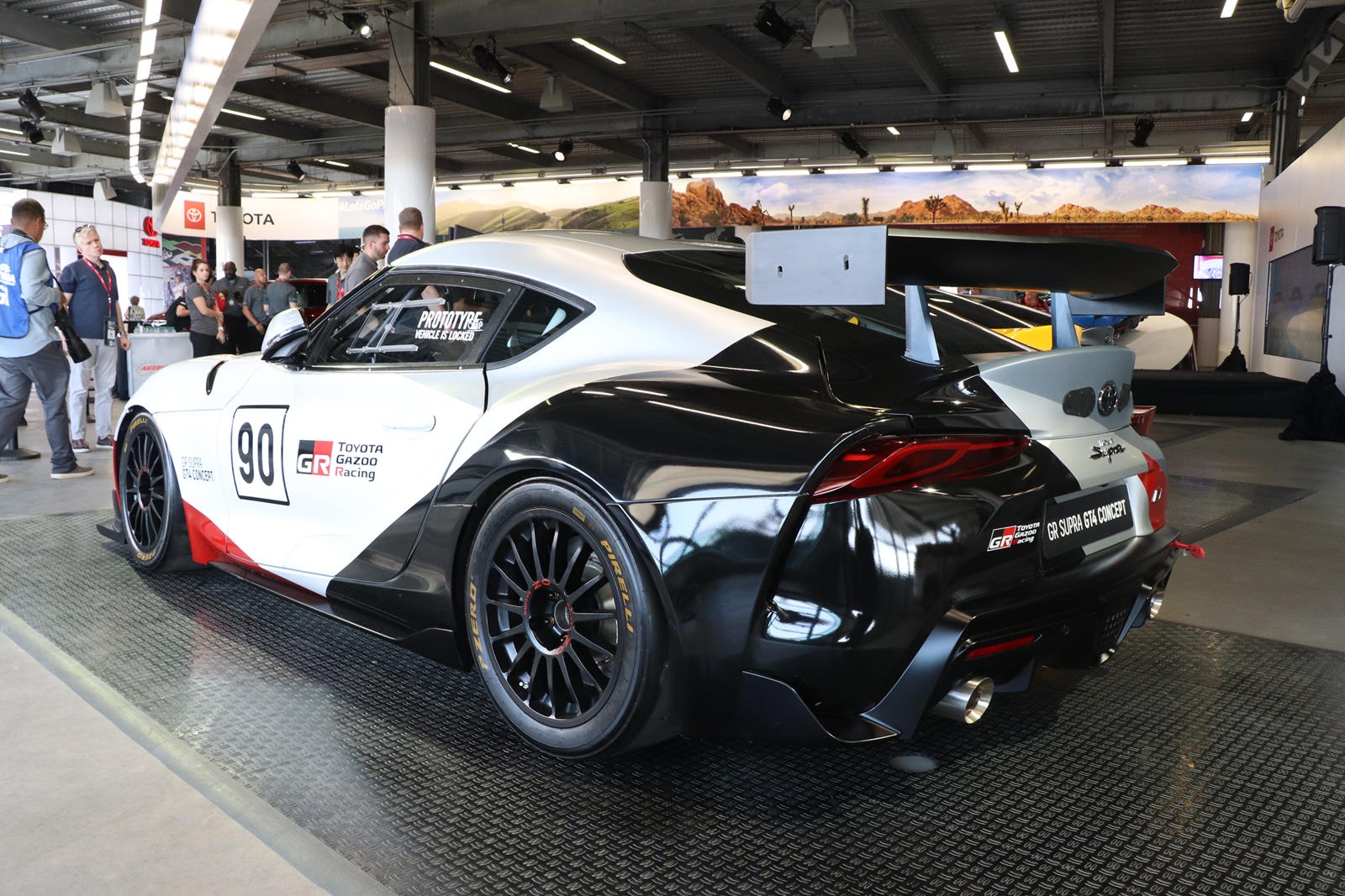 Bi che mat chat, Toyota hoi sinh Supra dam chat Nhat Ban hinh anh