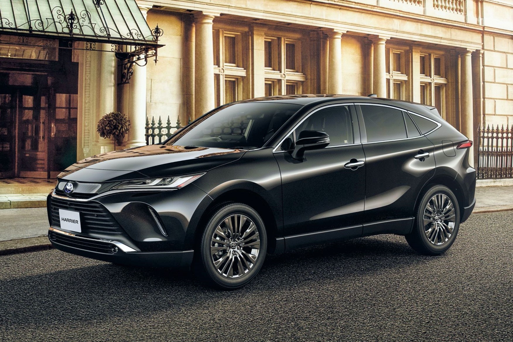 Toyota Harrier 2020 ra mat - sang trong va hien dai hon hinh anh