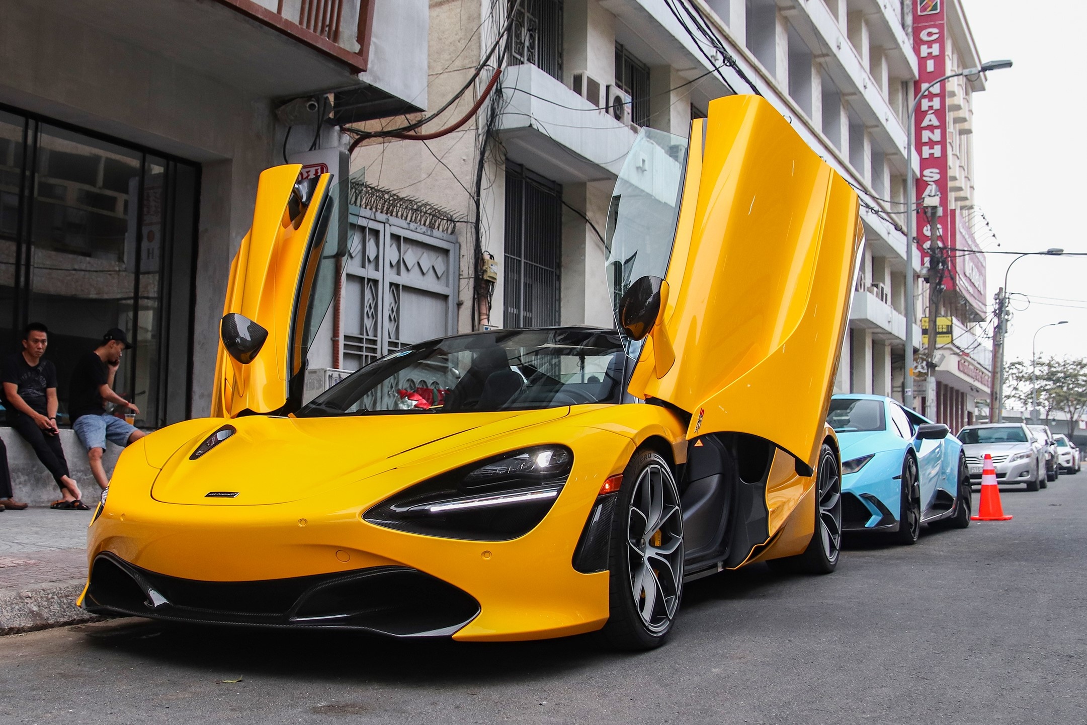 Chi tiet sieu xe mui tran McLaren 720S Spider tai TP.HCM hinh anh