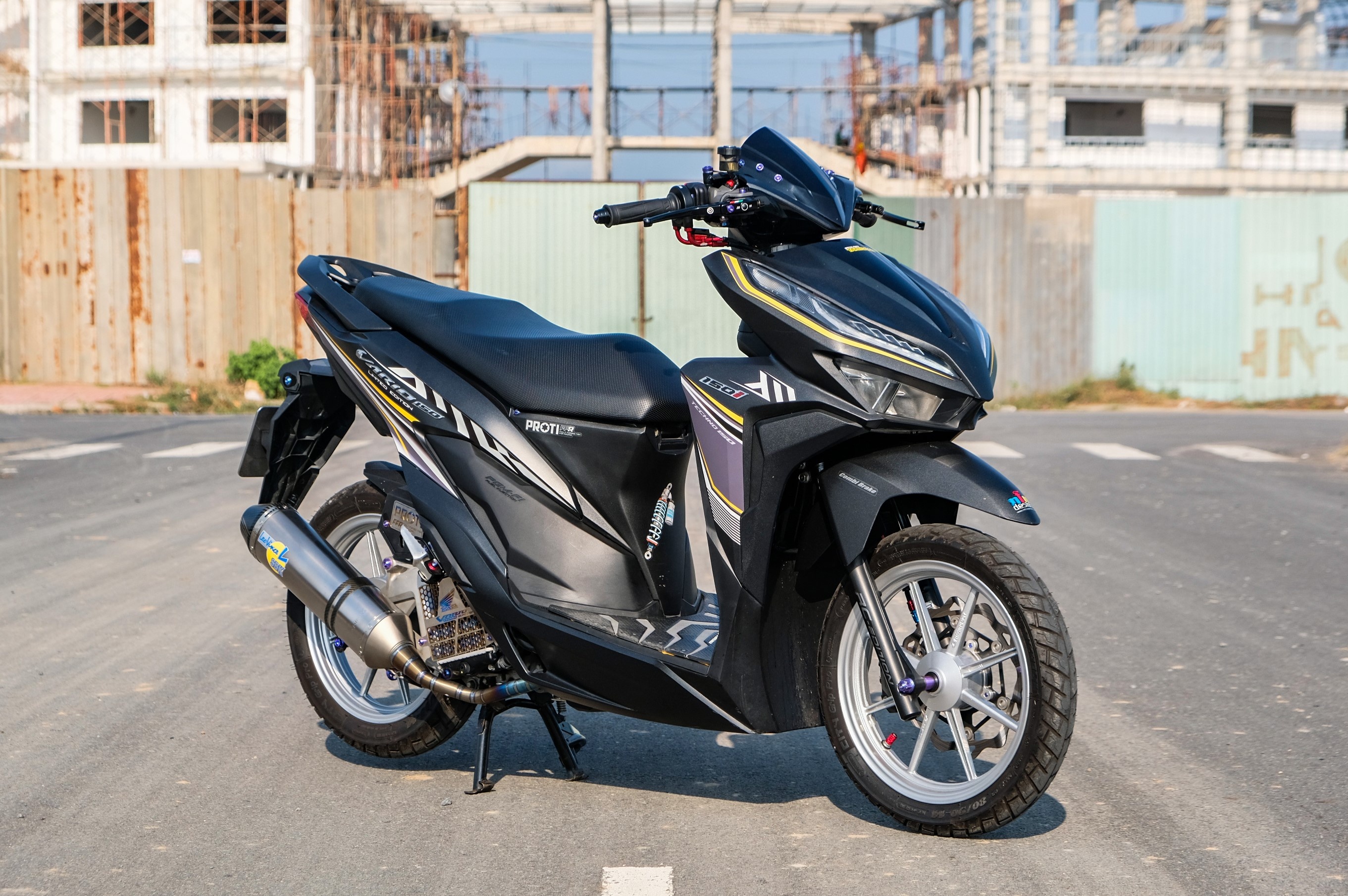 Honda Vario 150 voi goi do 70 trieu o Vinh Long hinh anh