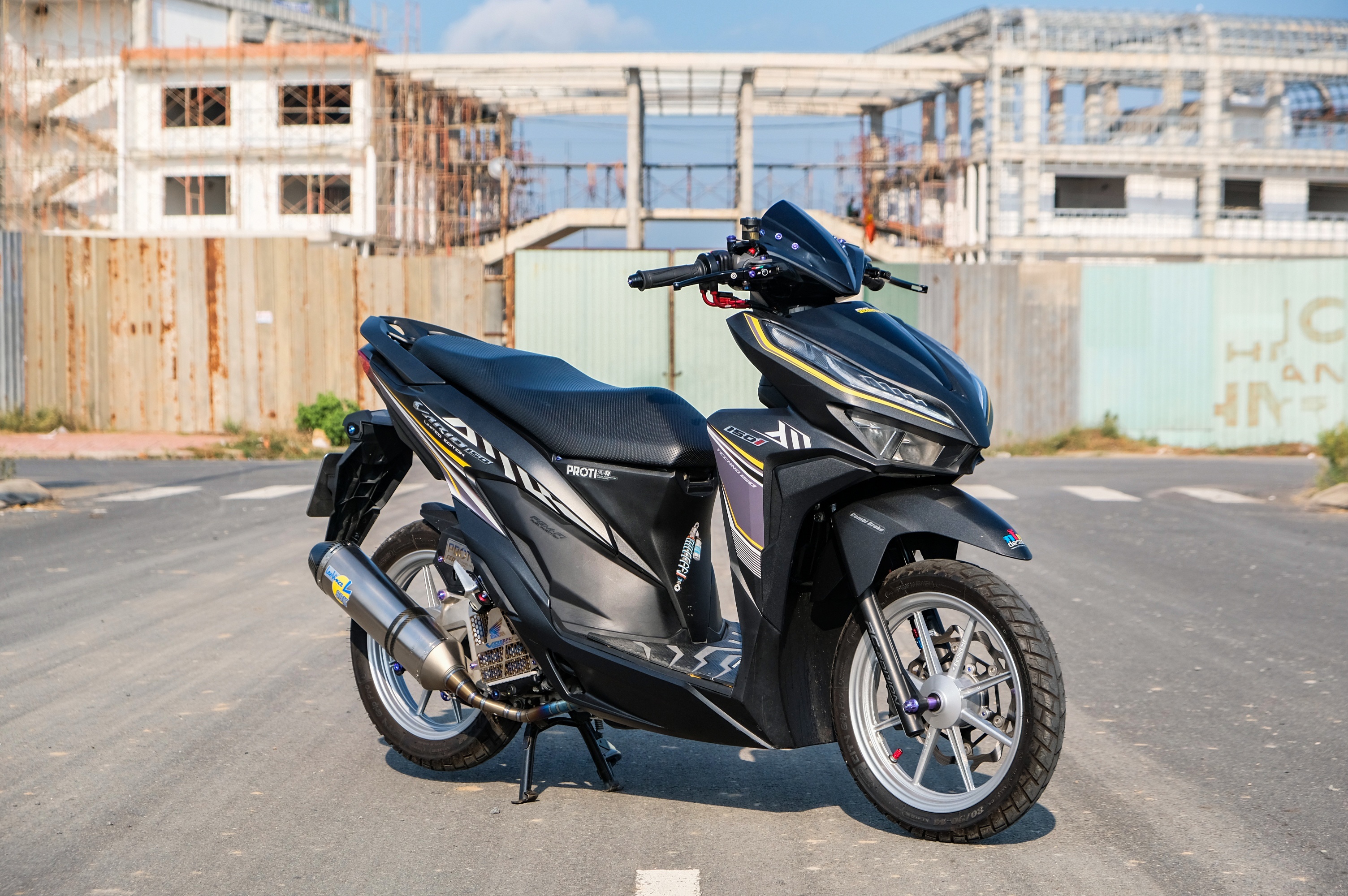 Honda Vario 150 do cua biker Vinh Long anh 1