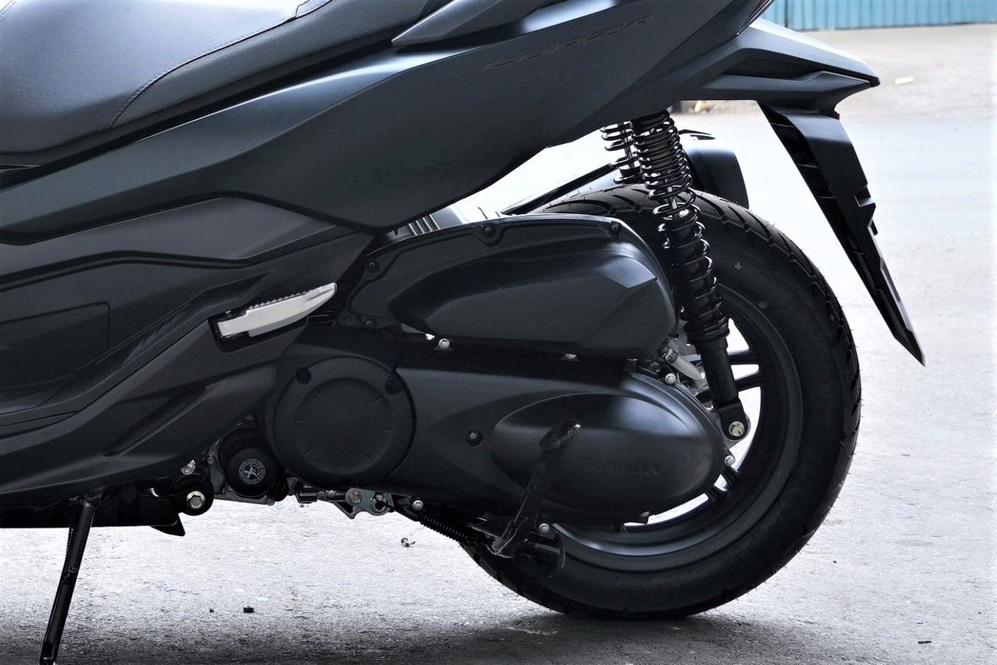 So sánh Forza 300 và SH 300i ảnh 7 So sanh Forza 300 va SH 300i anh 7