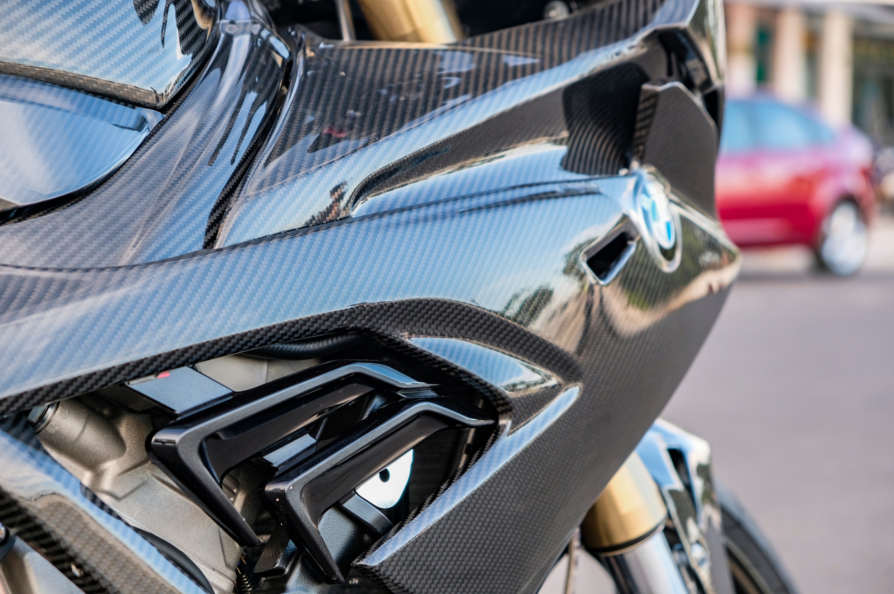 BMW S 1000 RR do dan ao carbon anh 3