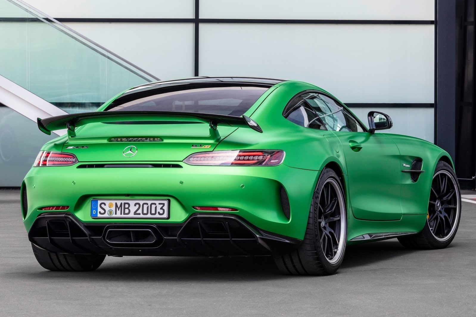 Mercedes-AMG GT R vừa ra mắt VN ảnh 8 Mercedes-AMG GT R vua ra mat VN anh 8