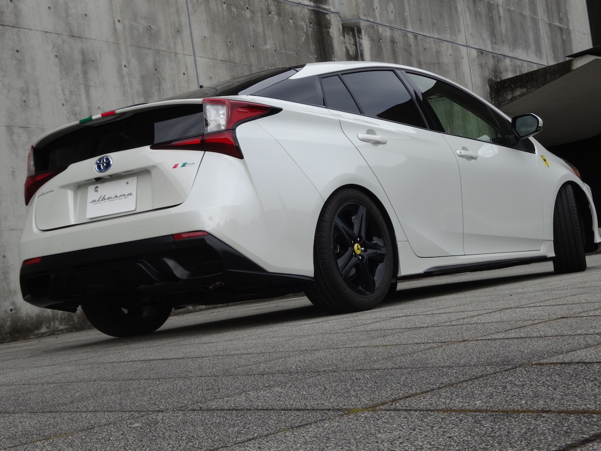 Toyota Prius hóa siêu xe Ferrari ảnh 8 Toyota Prius hoa sieu xe Ferrari anh 8