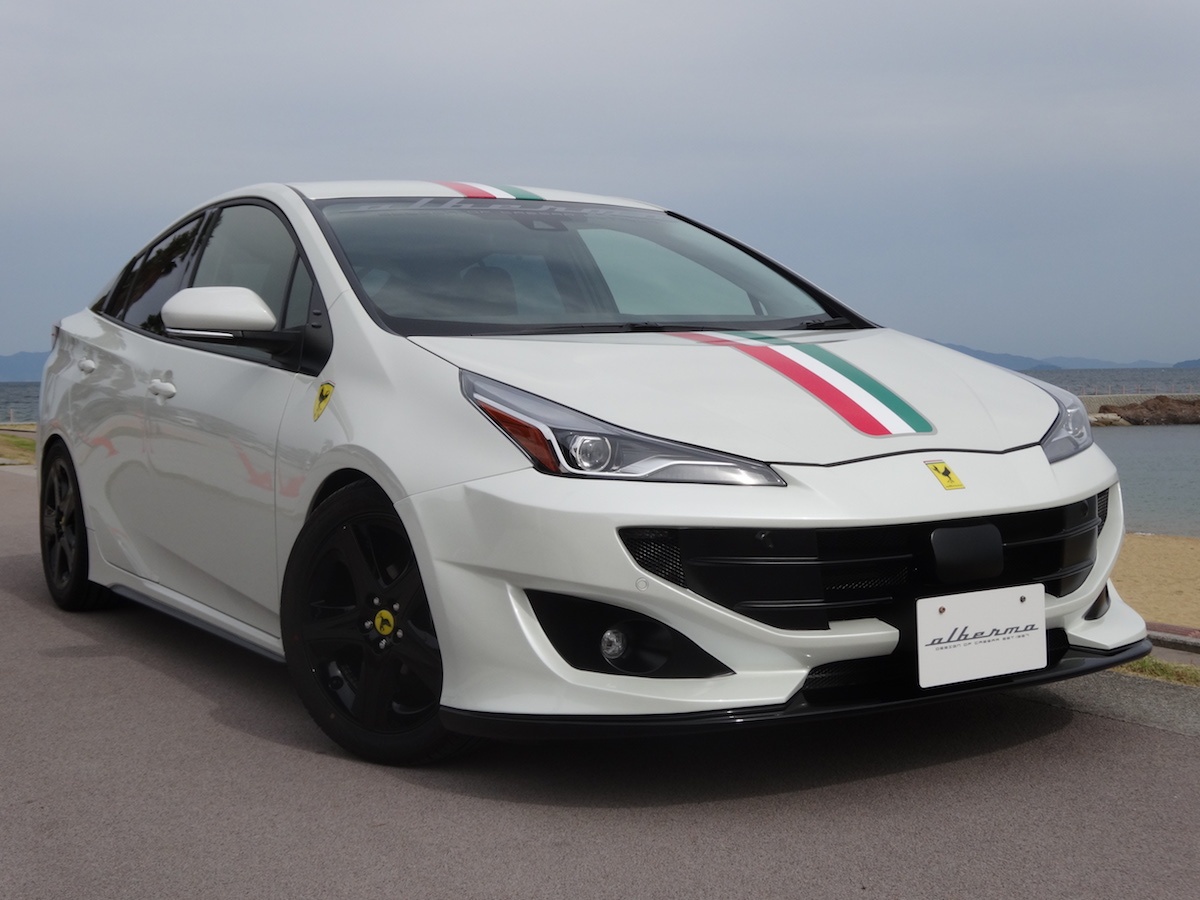 Toyota Prius hóa siêu xe Ferrari ảnh 1 Toyota Prius hoa sieu xe Ferrari anh 1