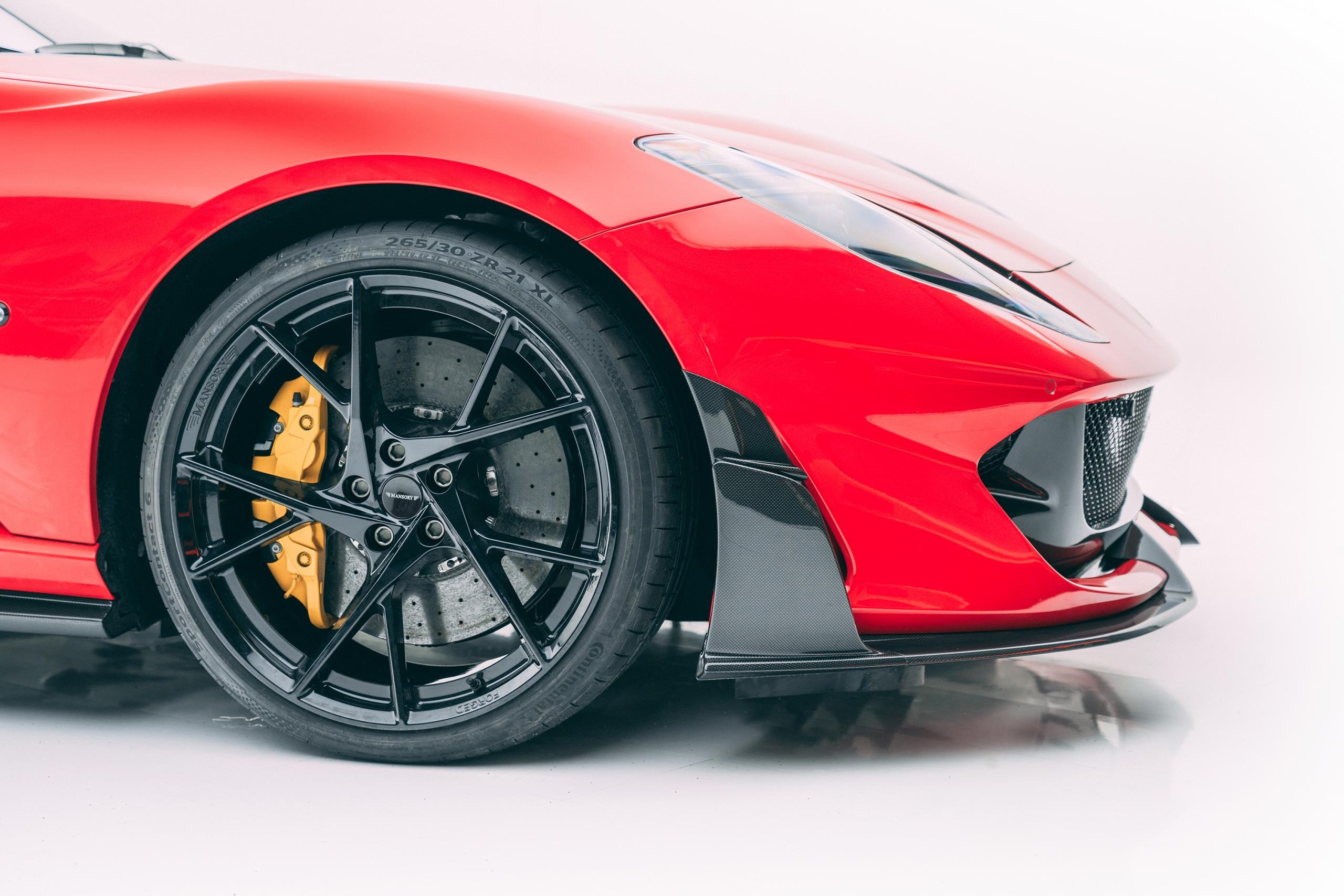Ferrari 812 Superfast do Mansory anh 9