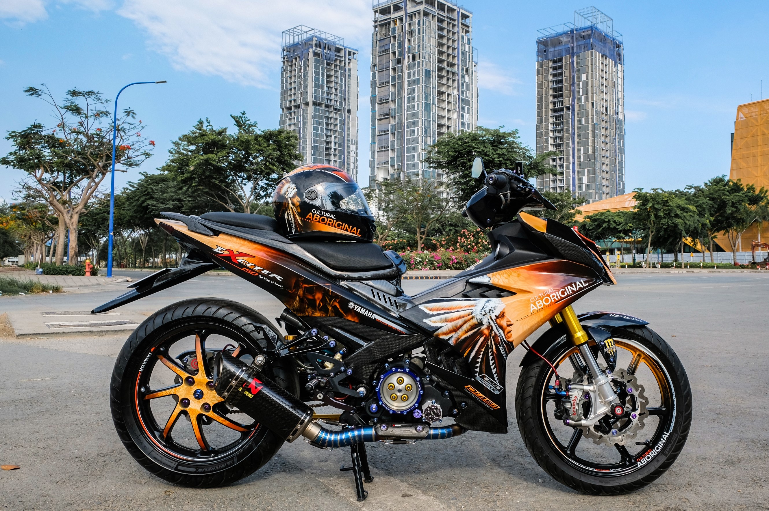 Yamaha Exciter do theo phong cach tho dan o TP.HCM hinh anh