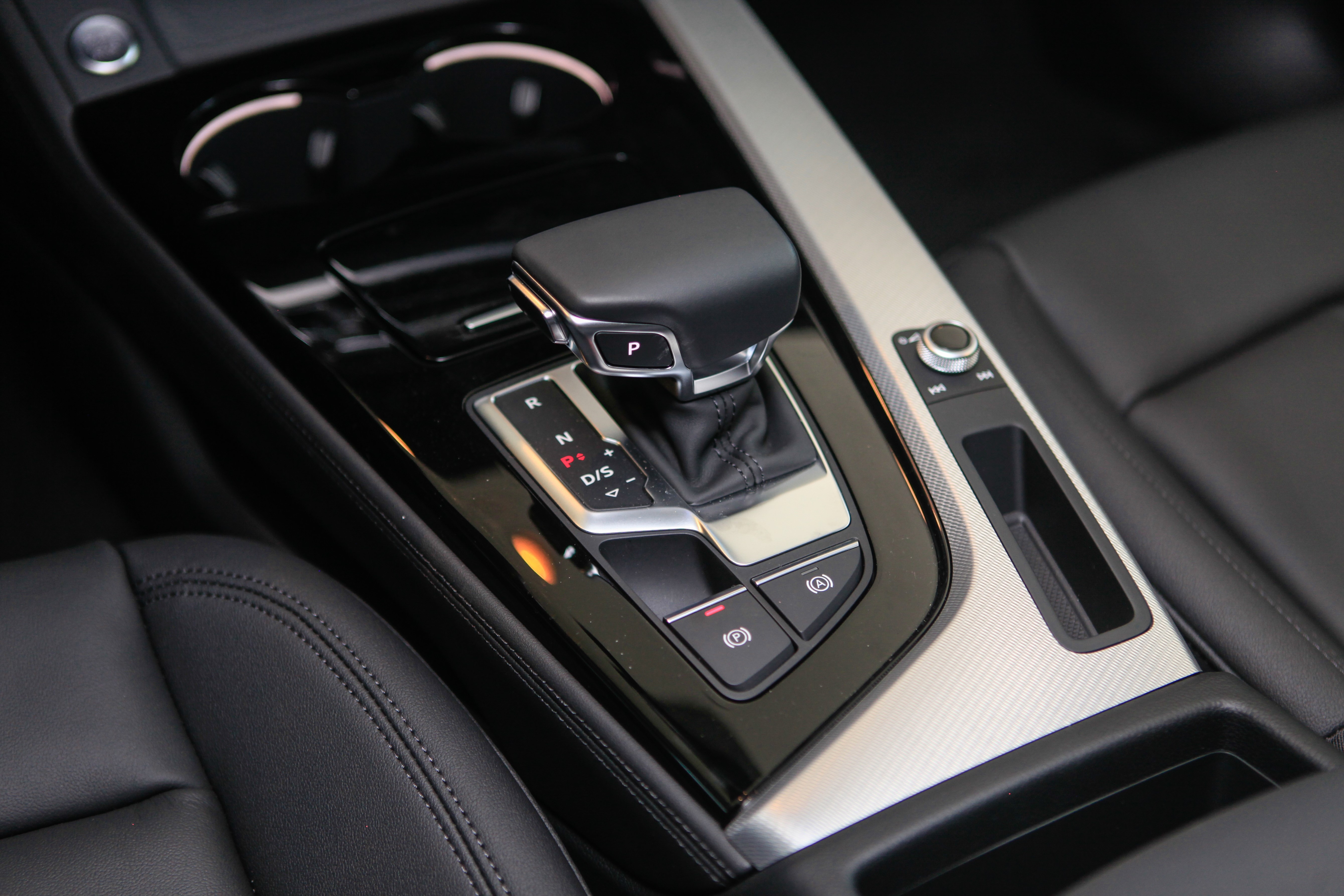 Chi tiet Audi A4 2020 anh 9