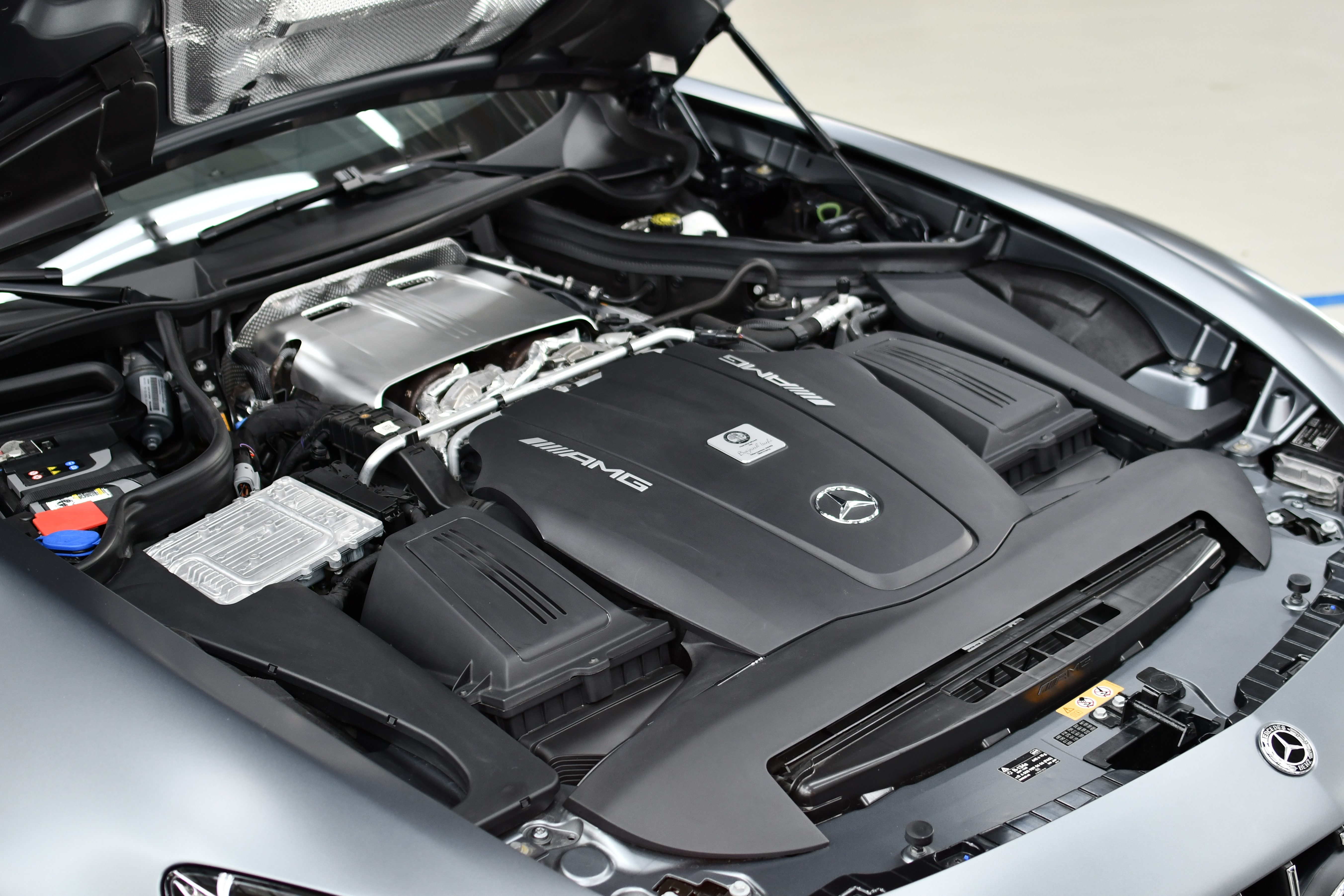 Chi tiet Mercedes-AMG GT R tai Viet Nam anh 10