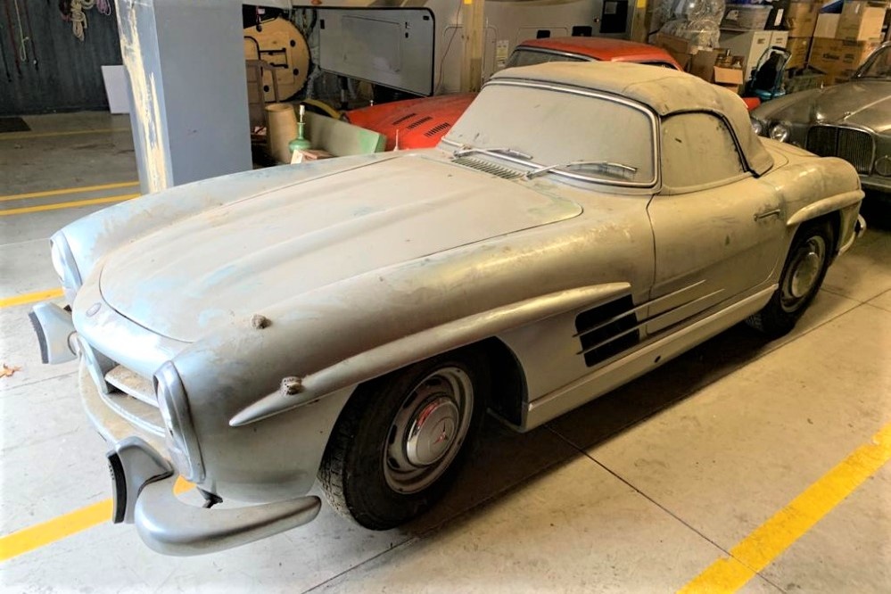 Mercedes-Benz 300 SL bi bo roi trong nha kho gia hon 1 trieu USD hinh anh