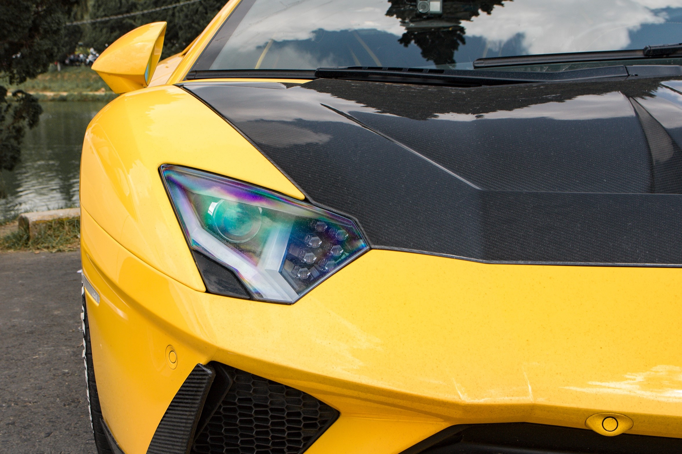 Lamborghini Aventador S lot xac voi goi do 70.000 USD anh 10