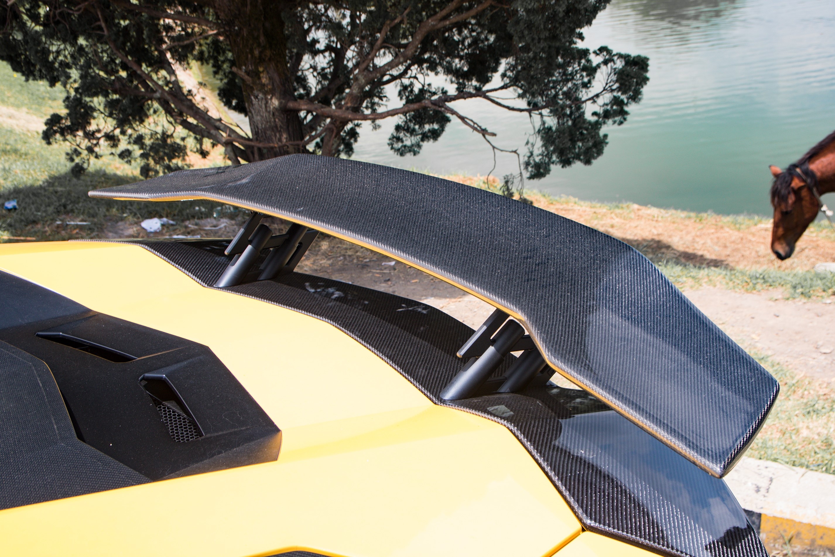 Lamborghini Aventador S lot xac voi goi do 70.000 USD anh 5