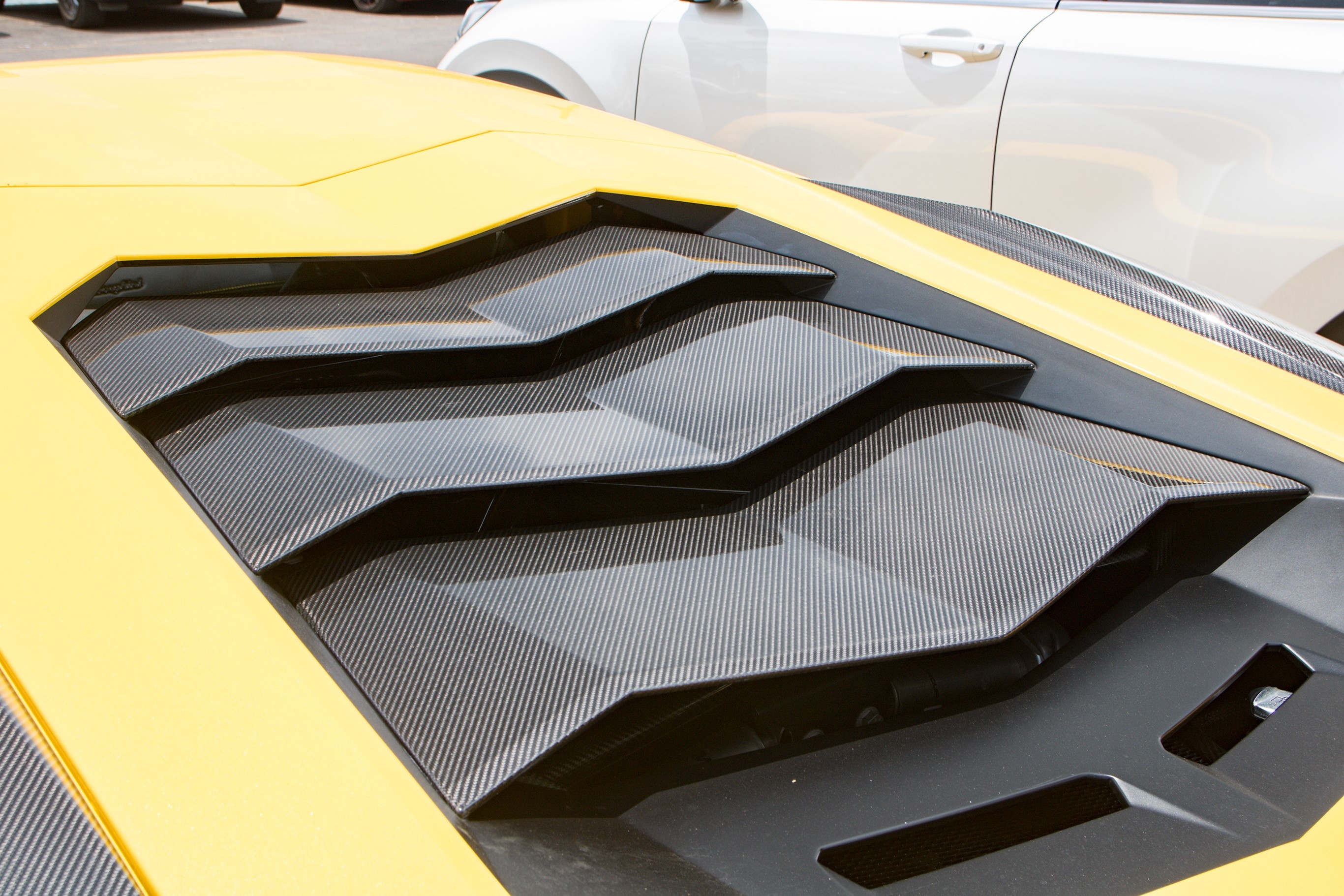 Lamborghini Aventador S lot xac voi goi do 70.000 USD anh 7